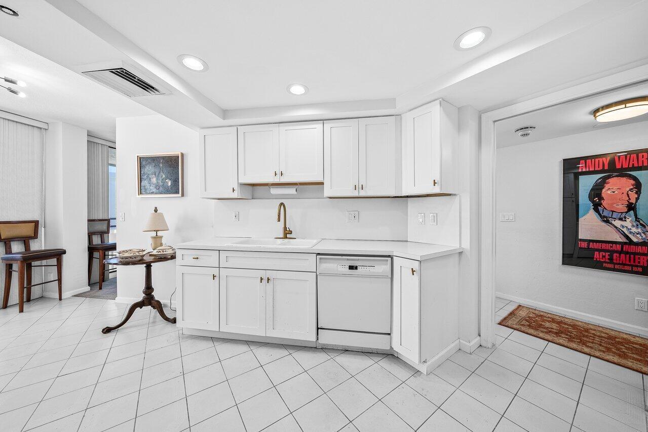 3560 S Ocean Boulevard 809 Property Photo 11
