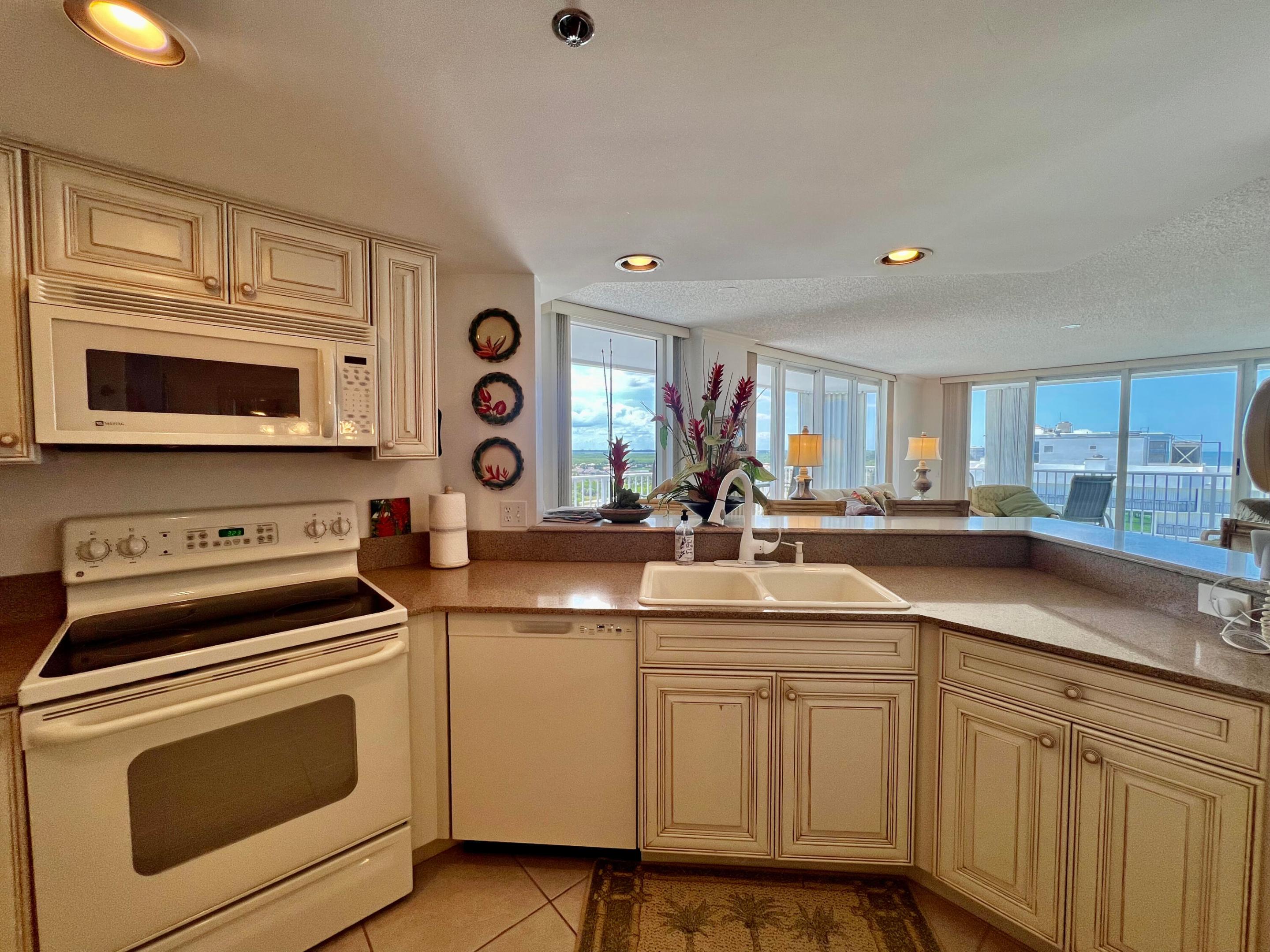 2700 N Highway A1a 1301 Property Photo 15