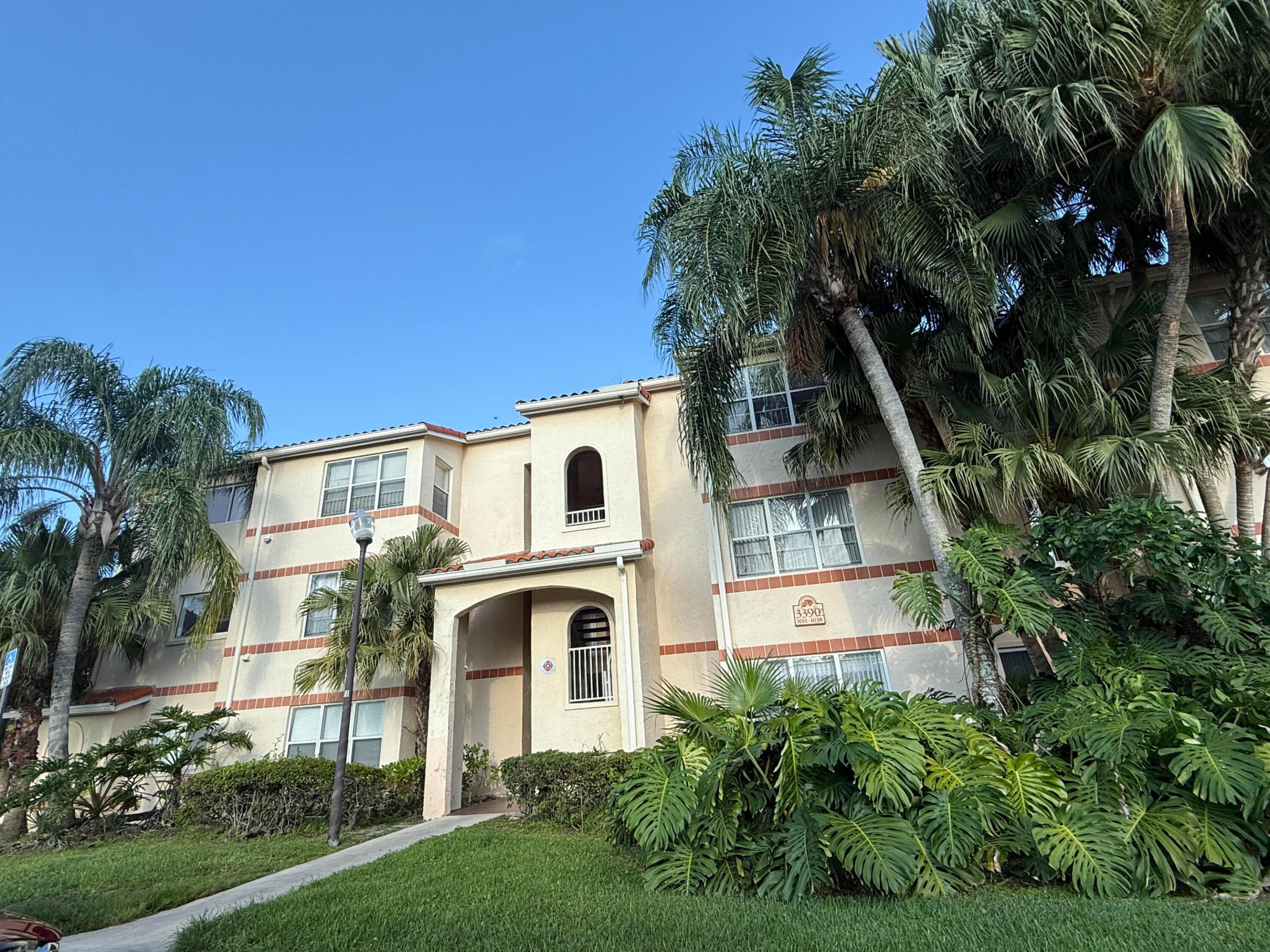 3390 N Pinewalk Drive 1012