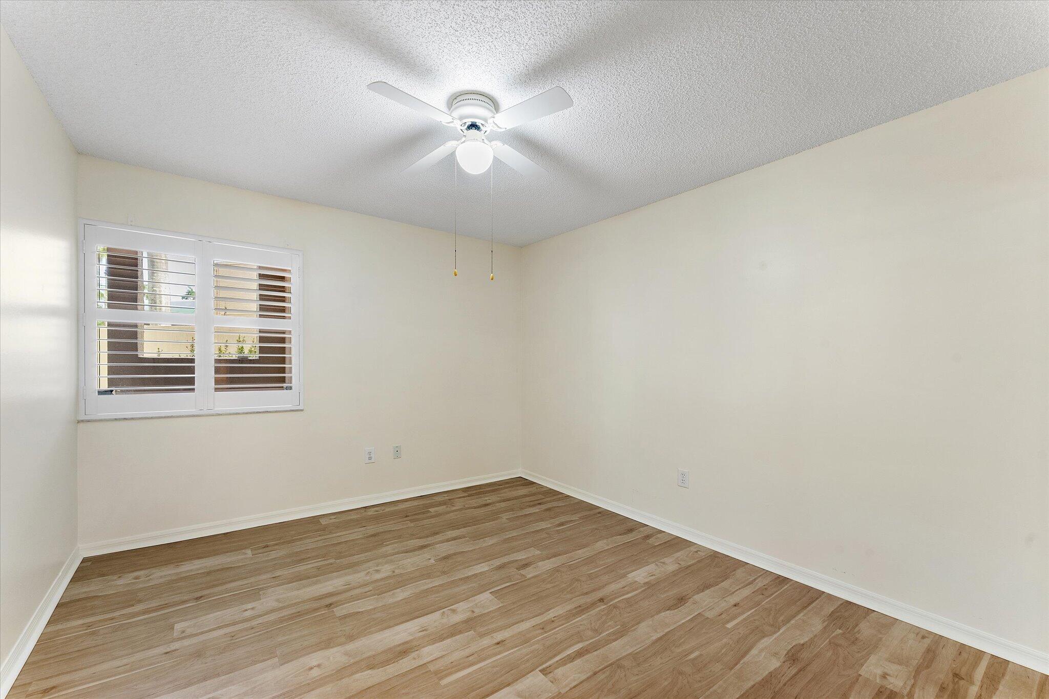 7618 Granville Drive 110-e Property Photo 10