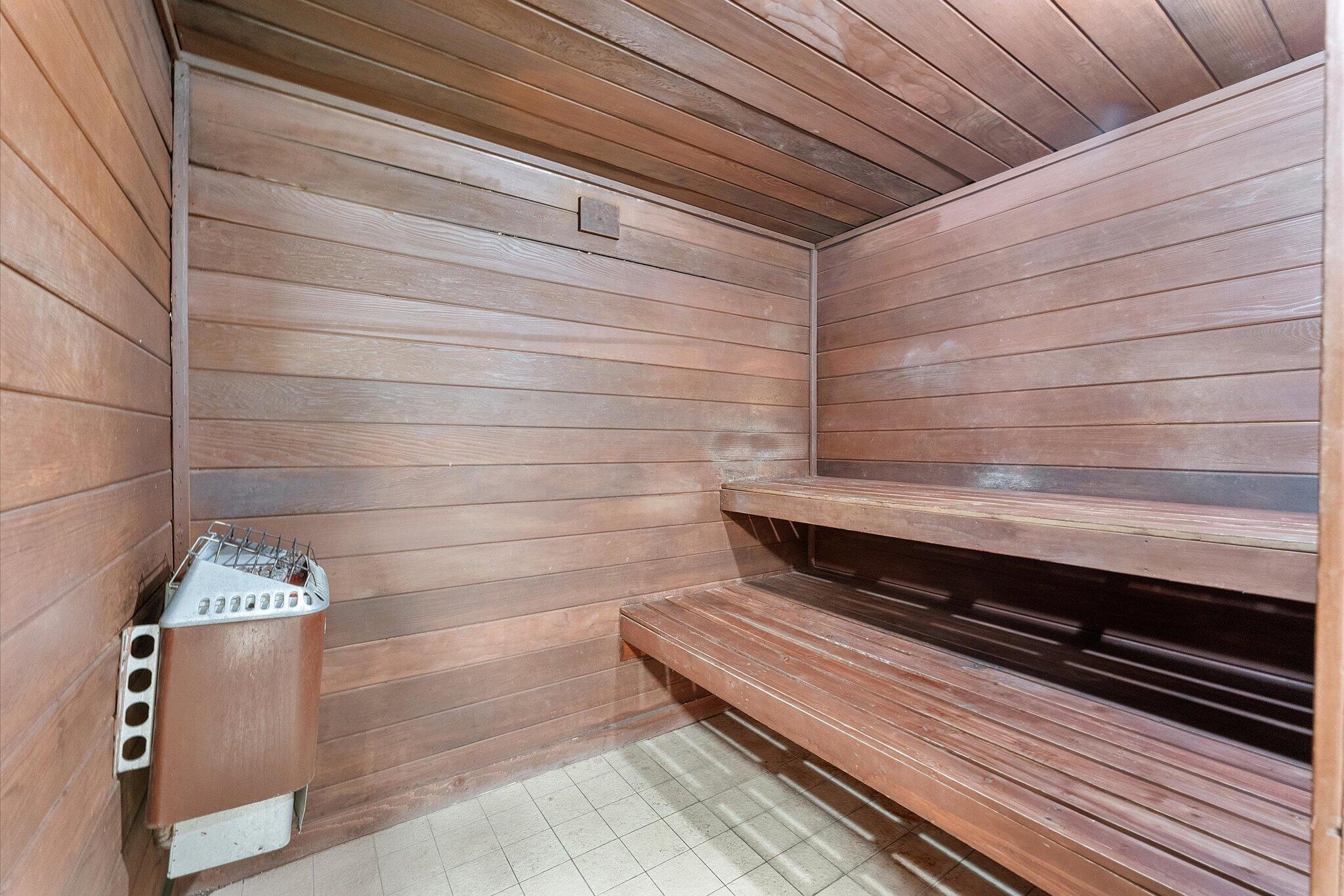 7618 Granville Drive 110-e Property Photo 30