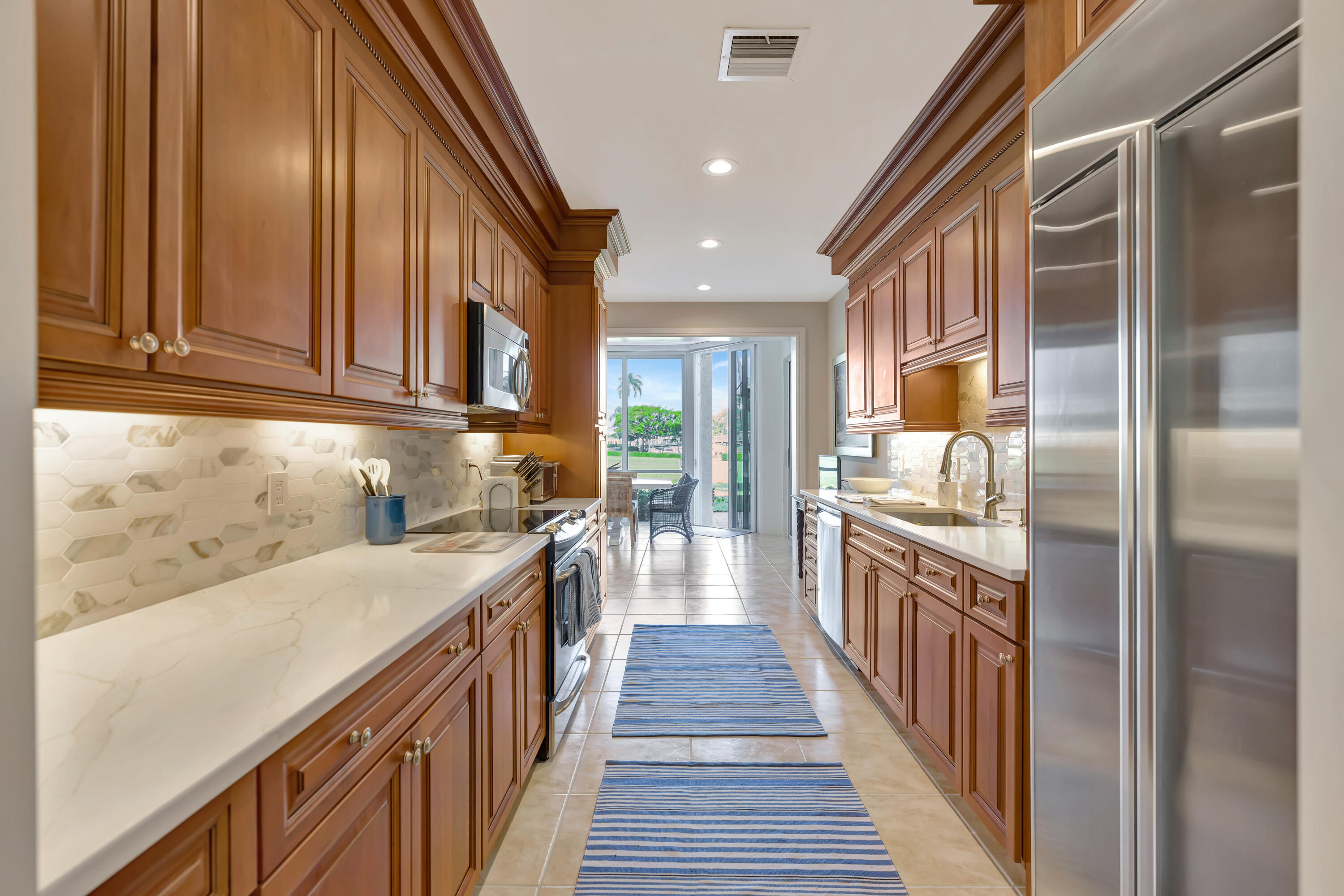 1201 Captains Way Property Photo 10