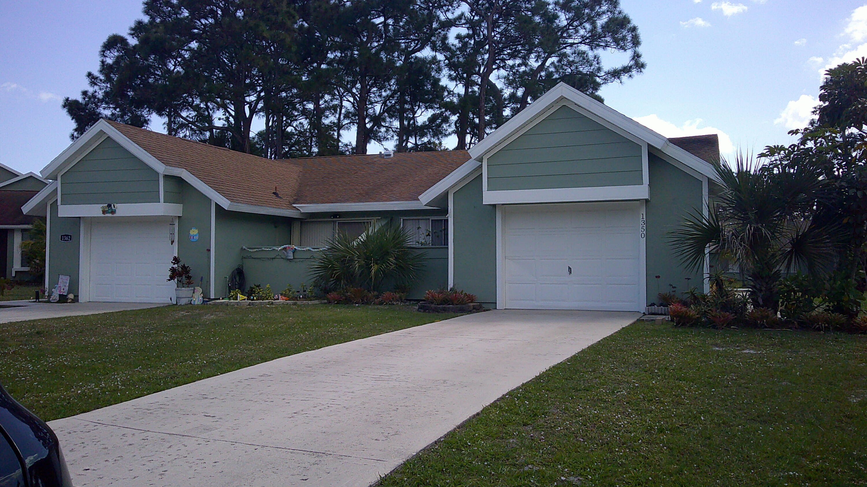 1350 Se La Haven Court Property Photo 1