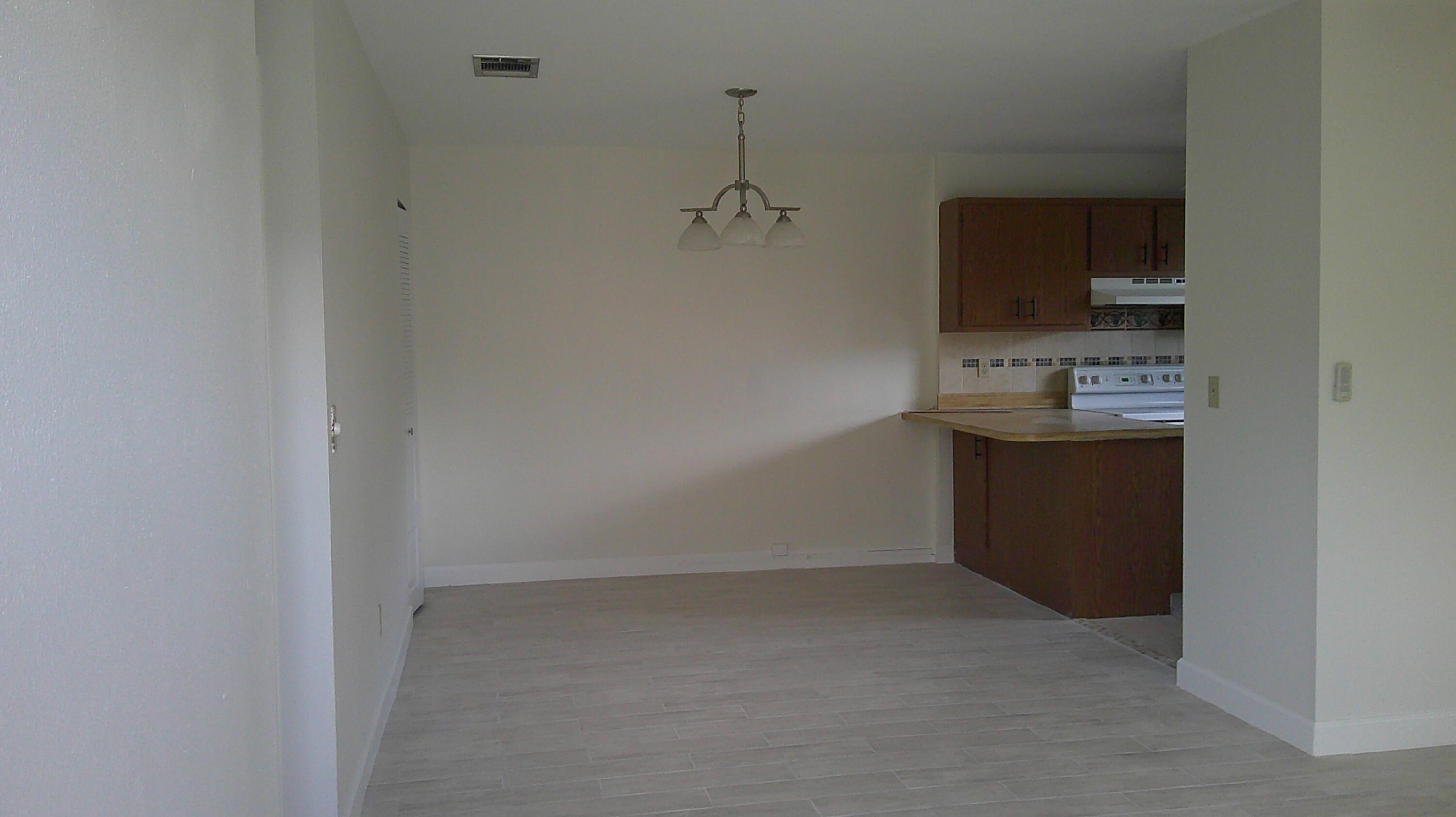 1350 Se La Haven Court Property Photo 4
