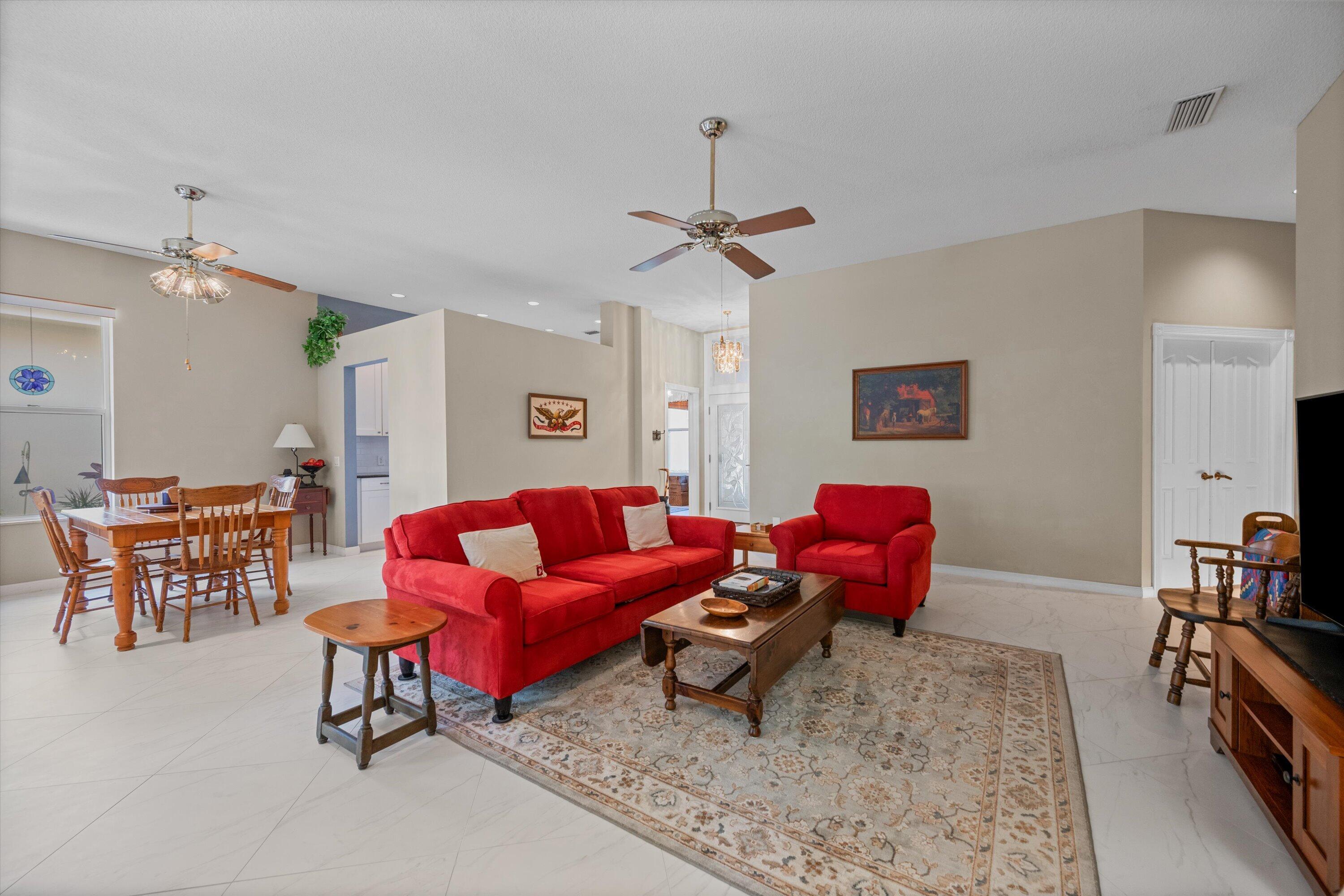 178 Hampton Place Property Photo 6