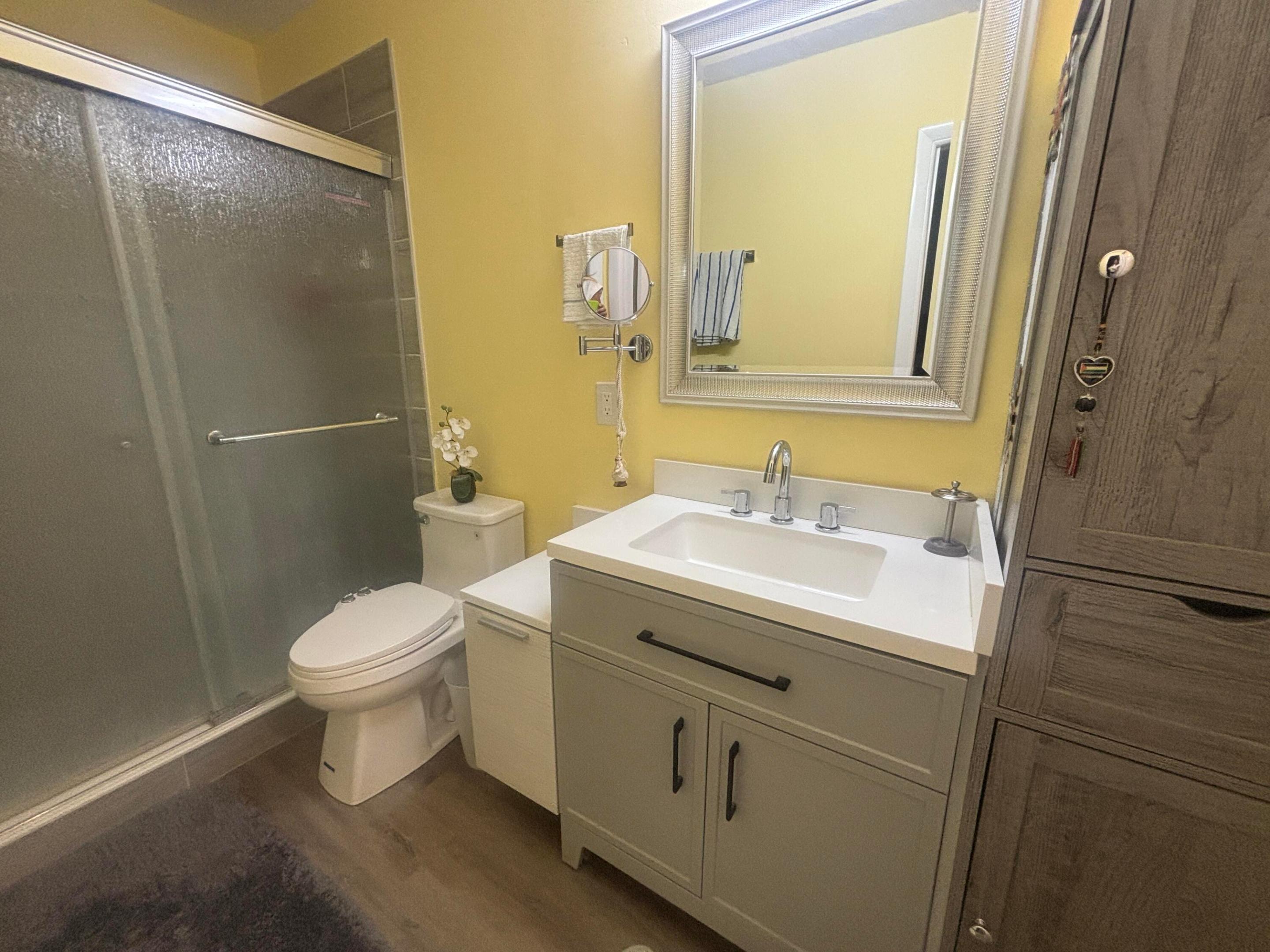 211 Country Lane C Property Photo 21