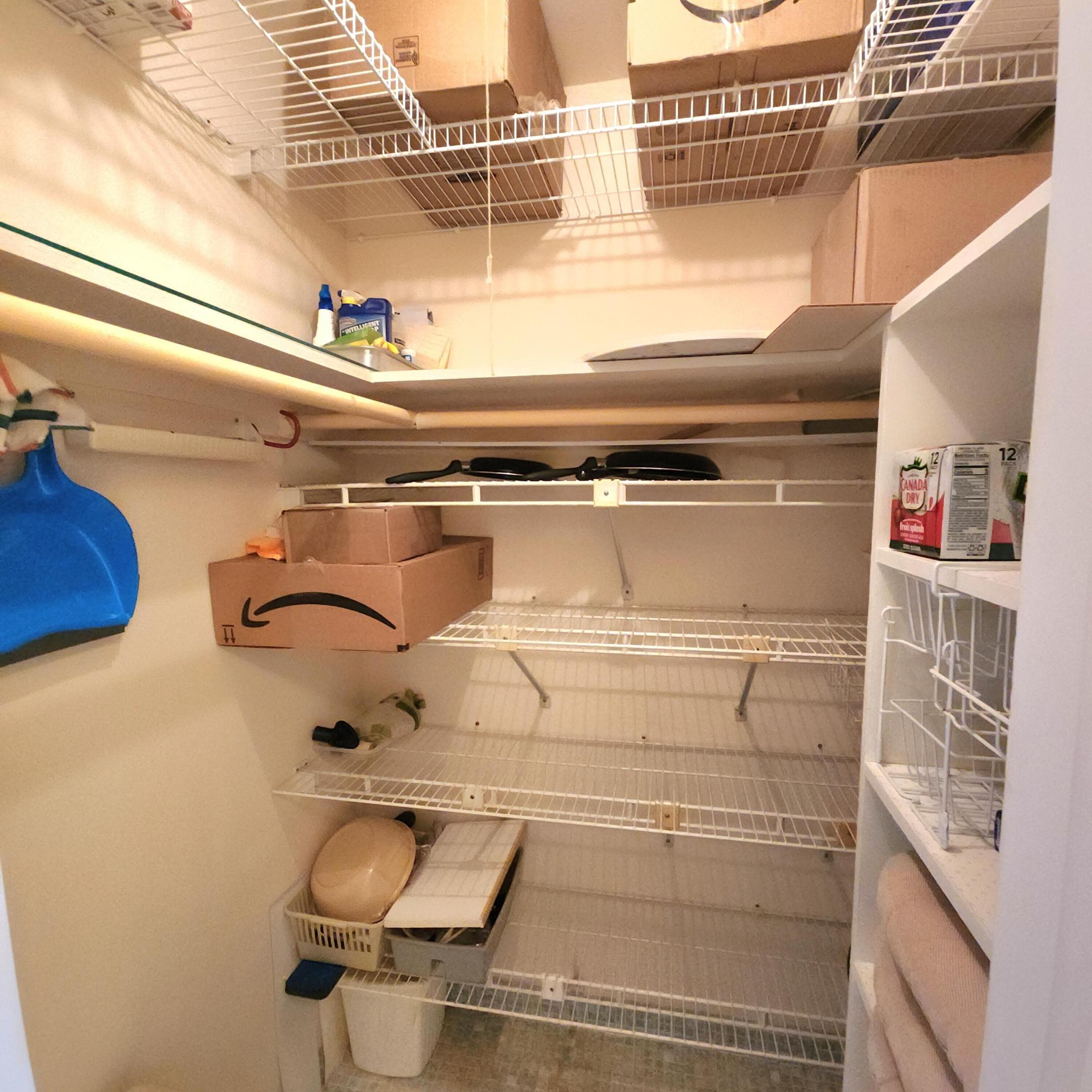164 Sheffield G Property Photo 9
