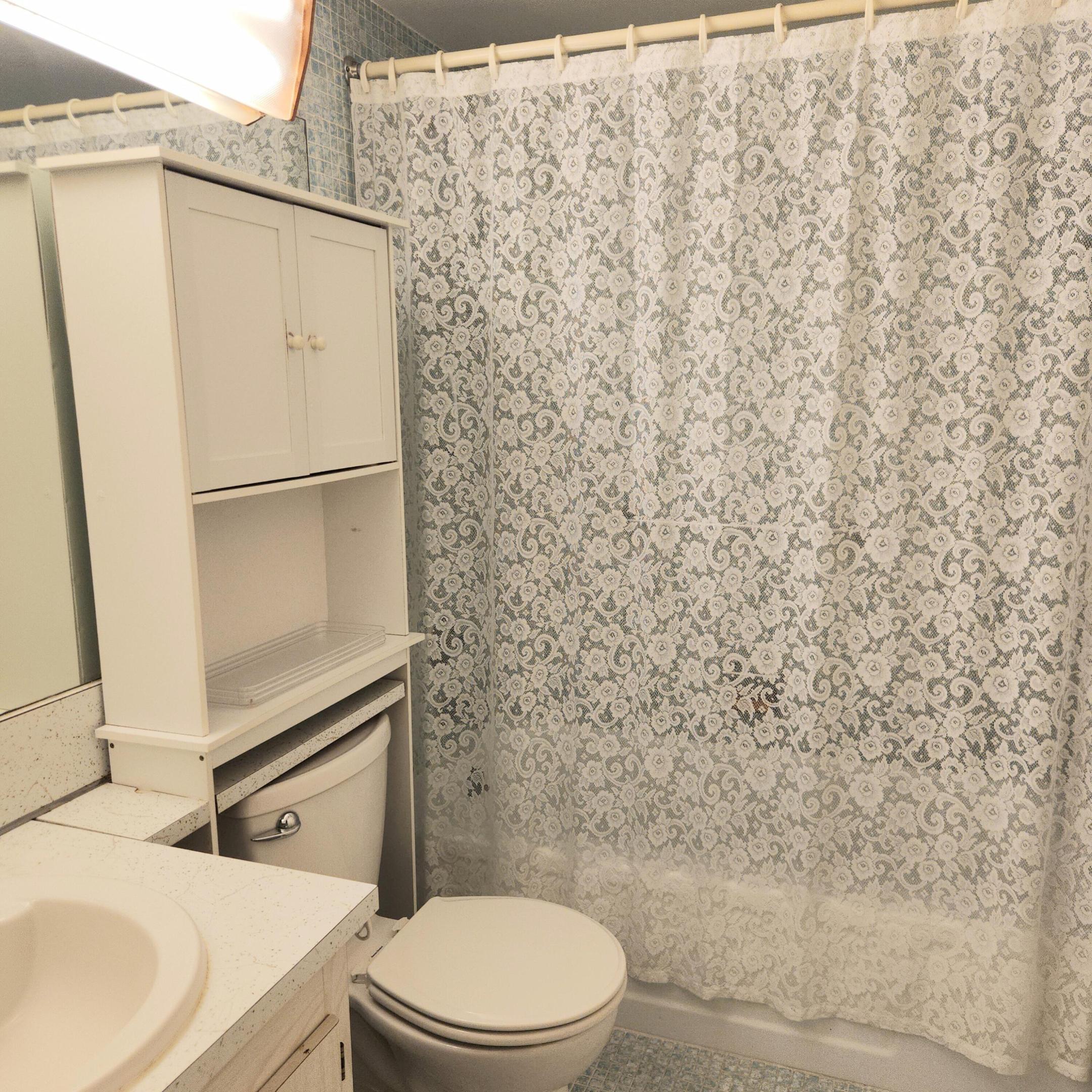 164 Sheffield G Property Photo 10