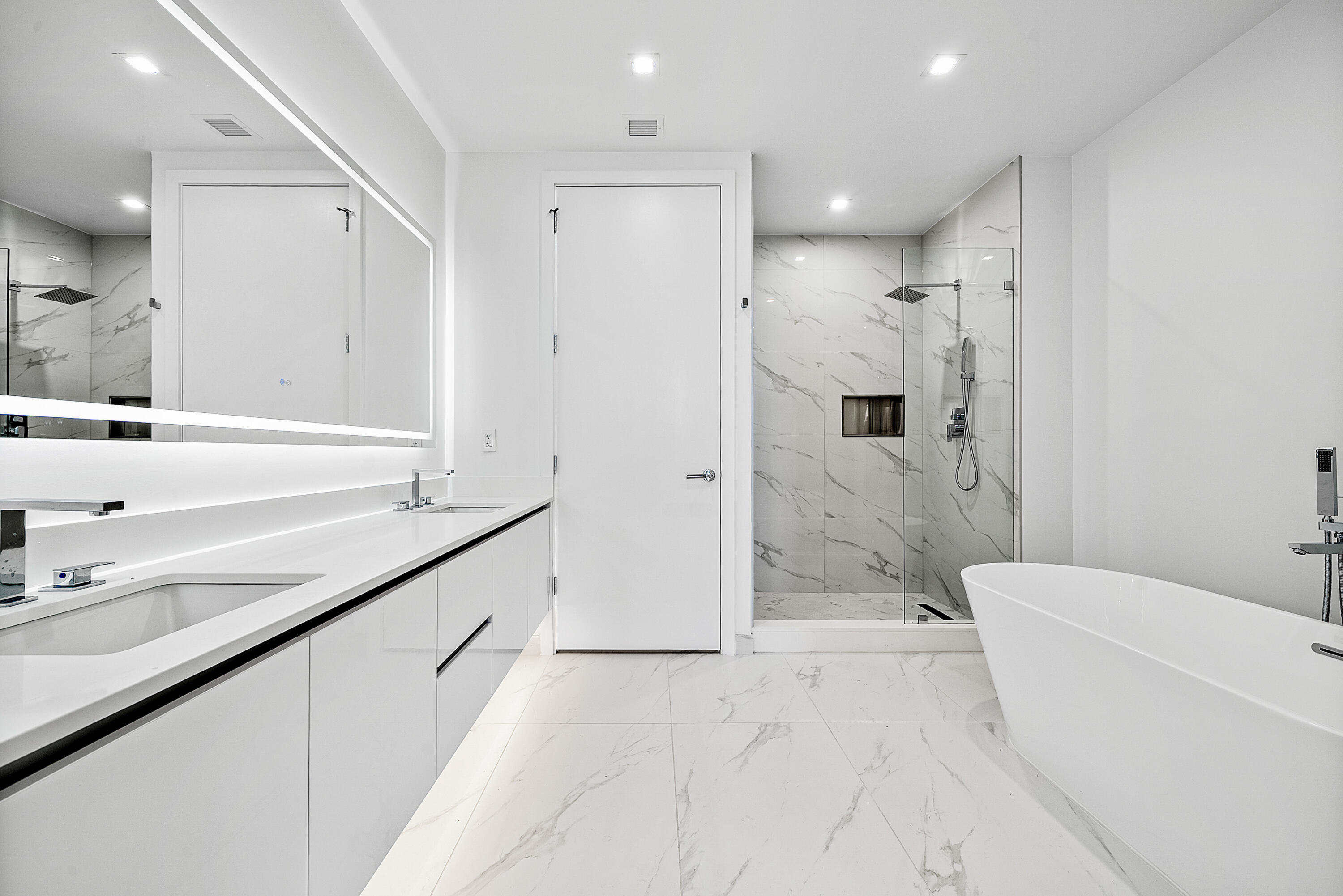 220 Lake Shore Drive 1508 Property Photo 17
