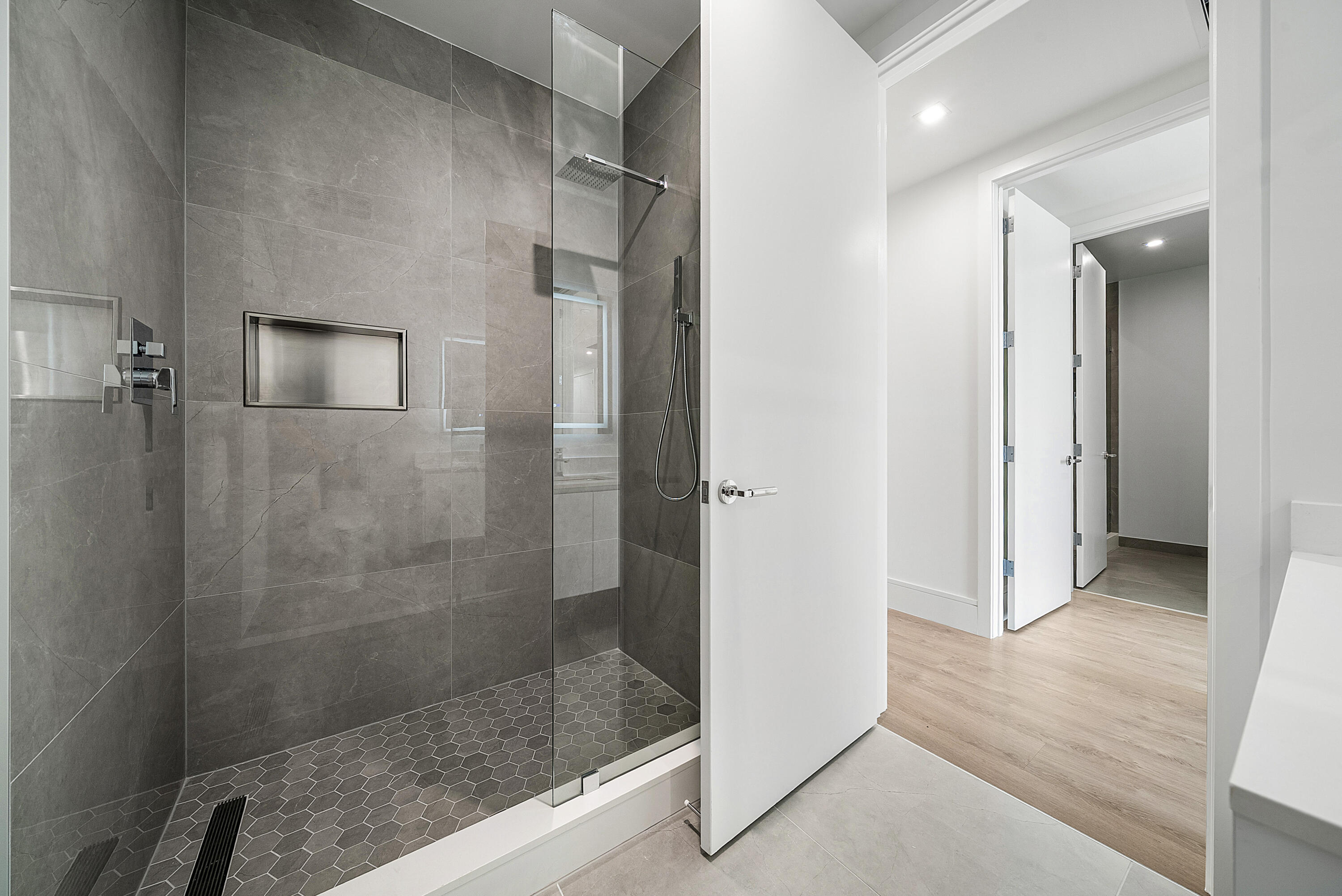220 Lake Shore Drive 1508 Property Photo 24
