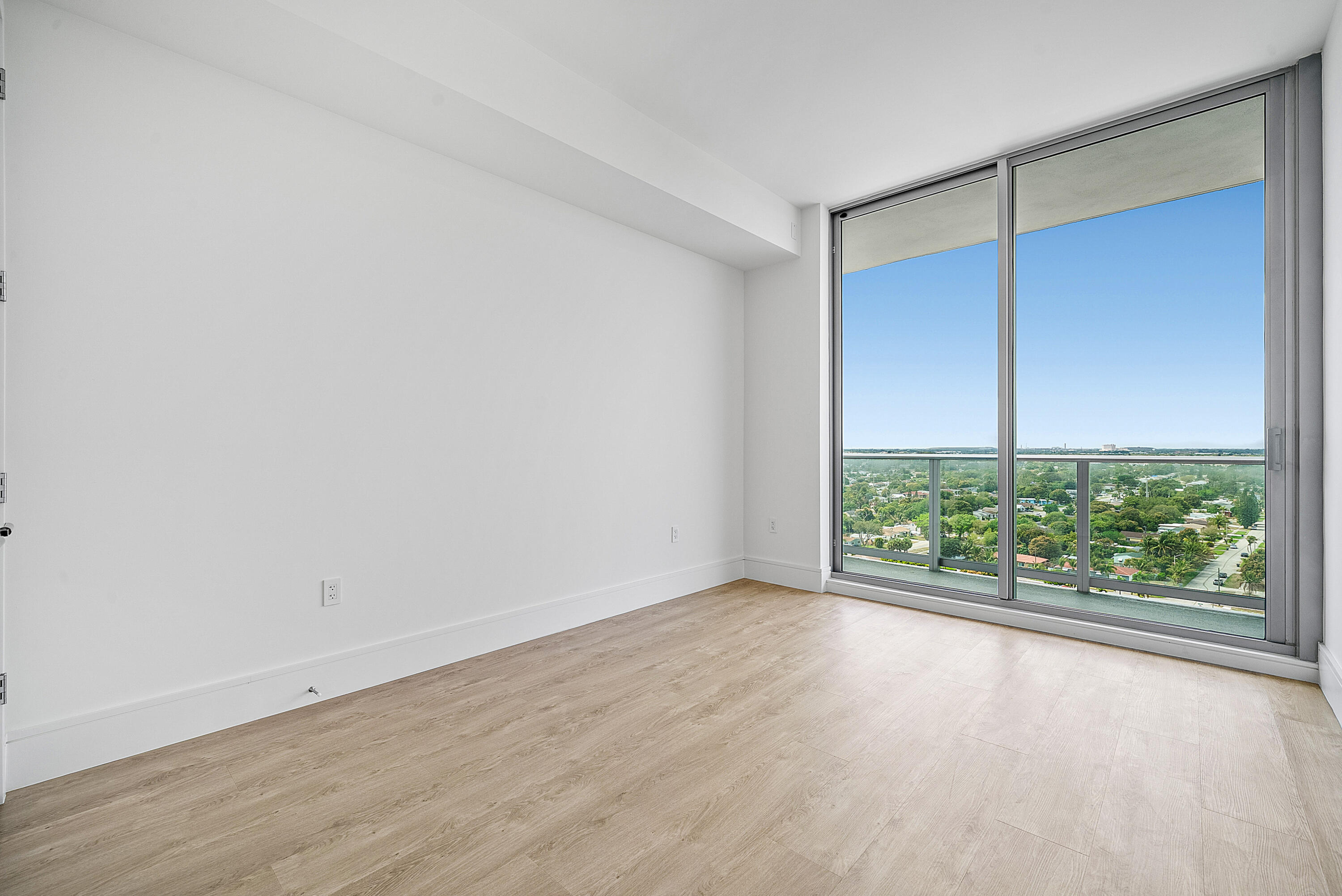 220 Lake Shore Drive 1508 Property Photo 26