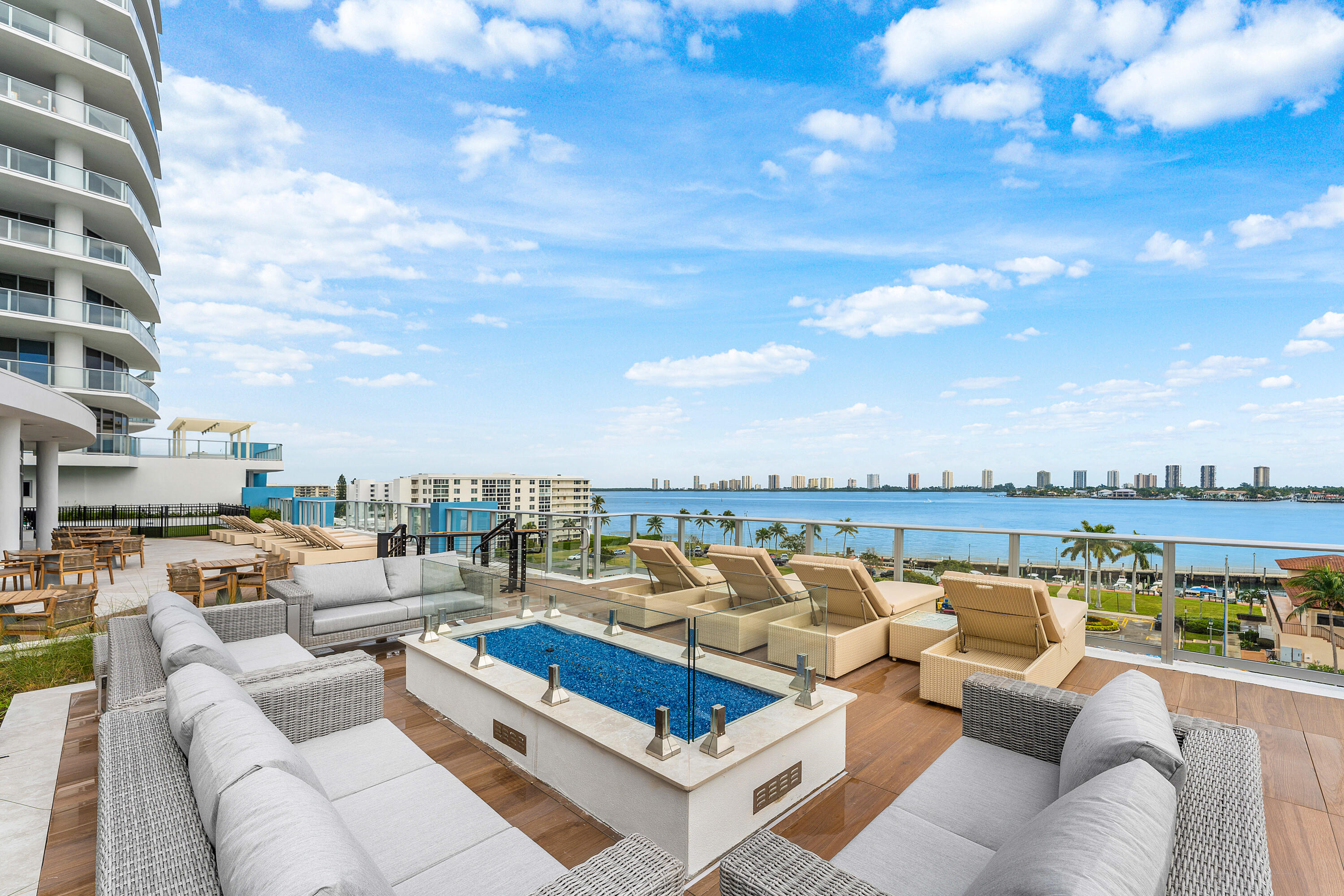 220 Lake Shore Drive 1508 Property Photo 36
