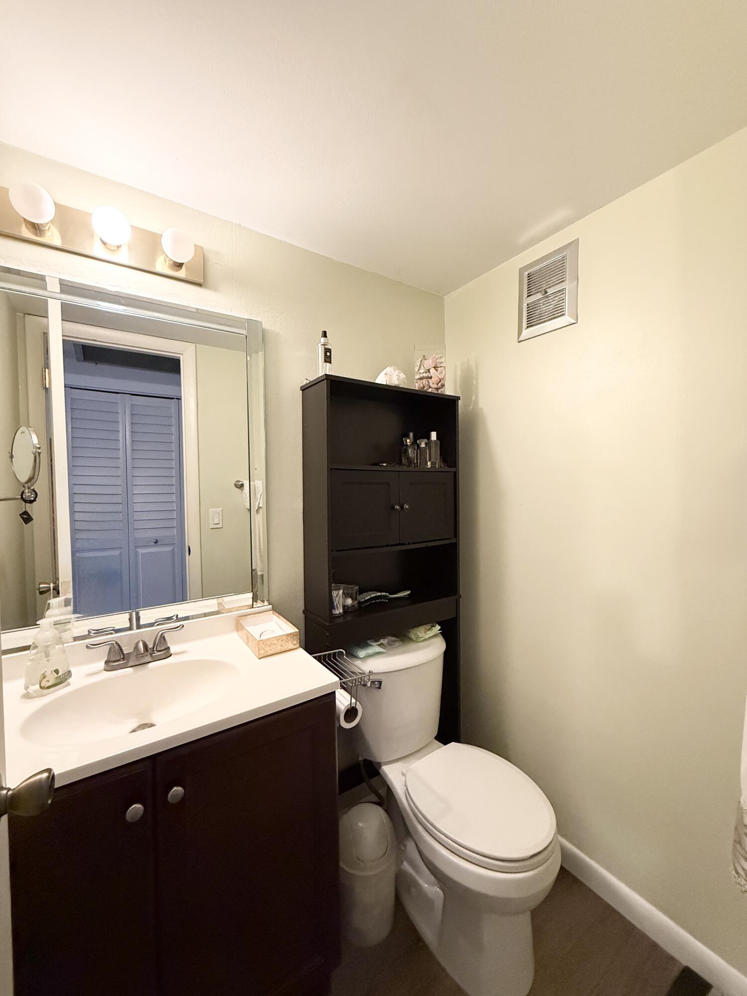 228 Canterbury J Property Photo 8