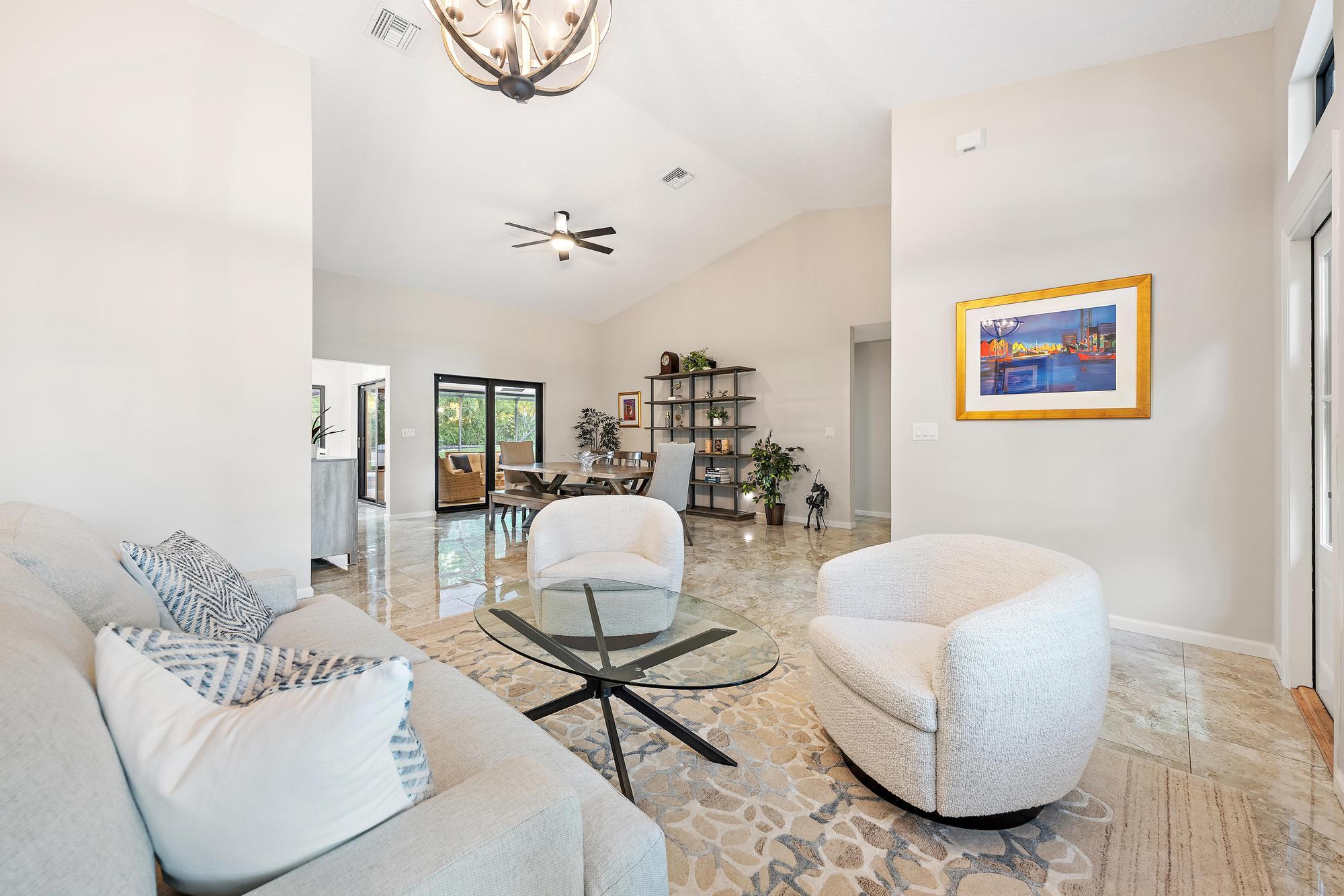 6685 Winding Lake Drive Property Photo 8
