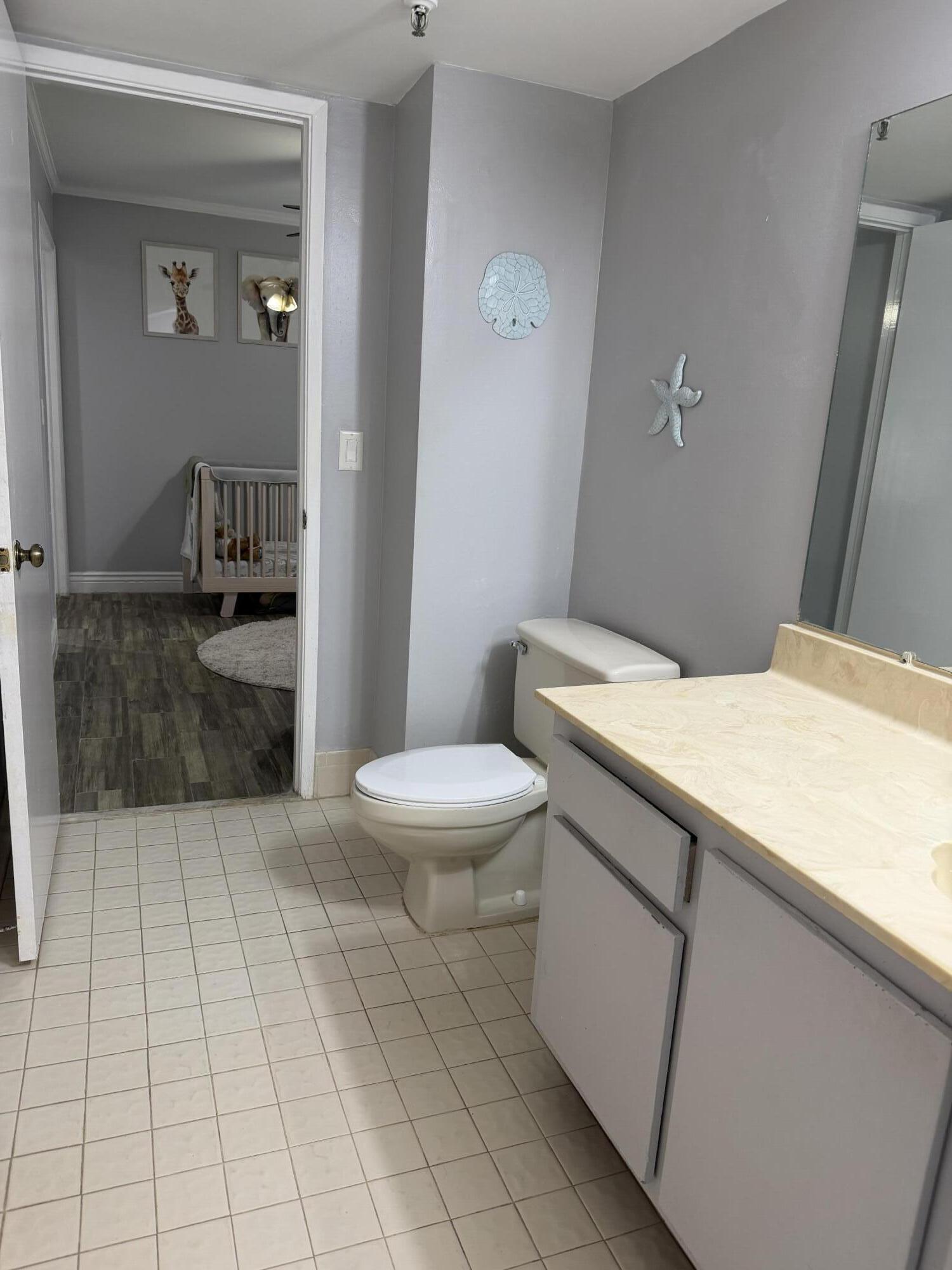 2200 S Cypress Bend Drive 101 Property Photo 24