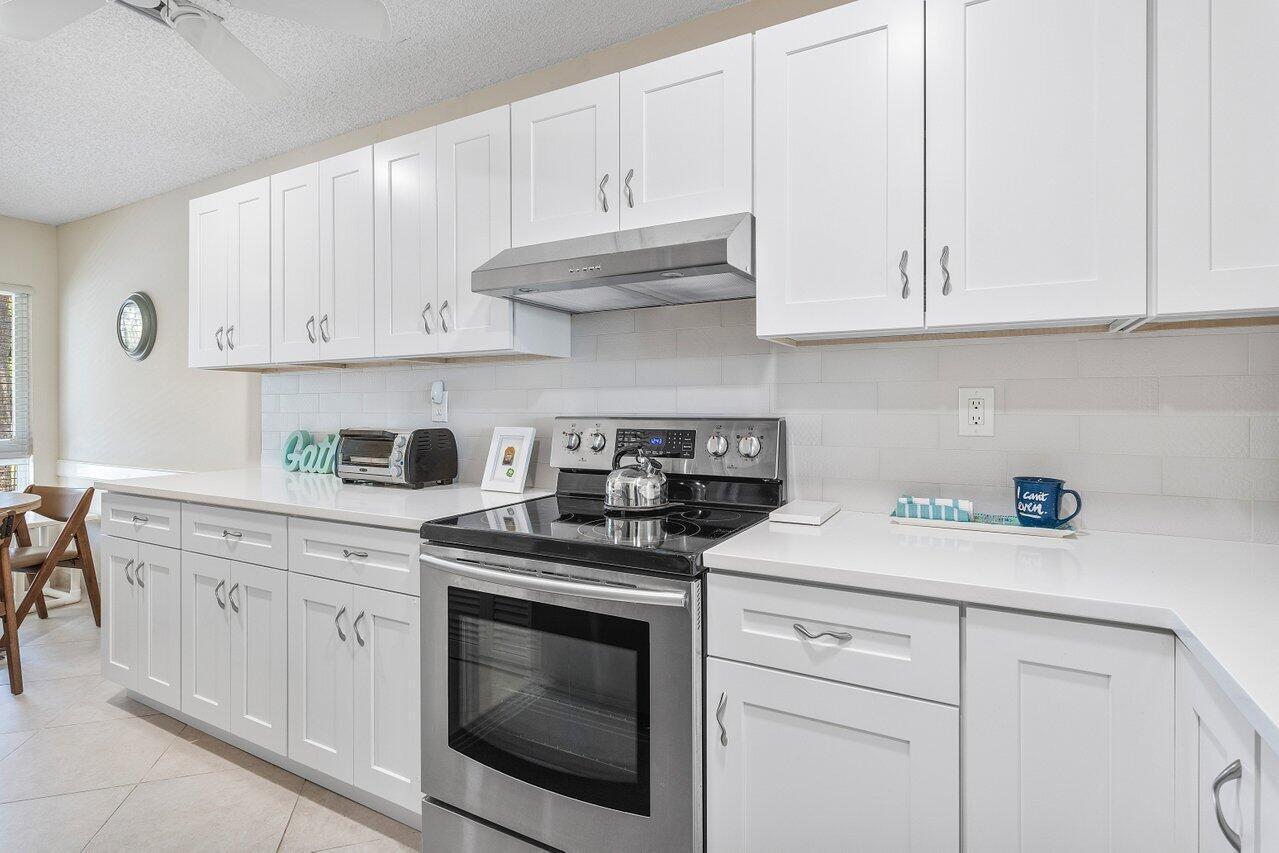 5850 Sugar Palm Court Property Photo 1