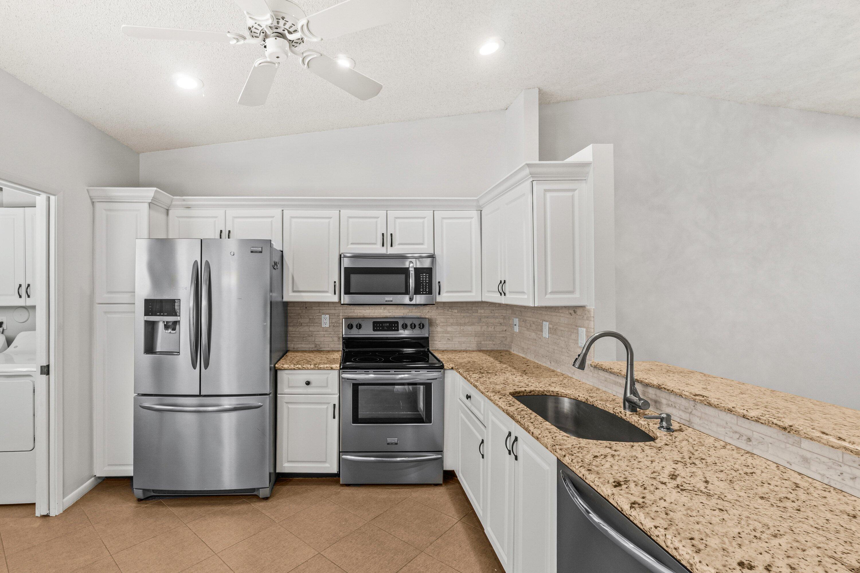 6079 Millington Way Property Photo 8