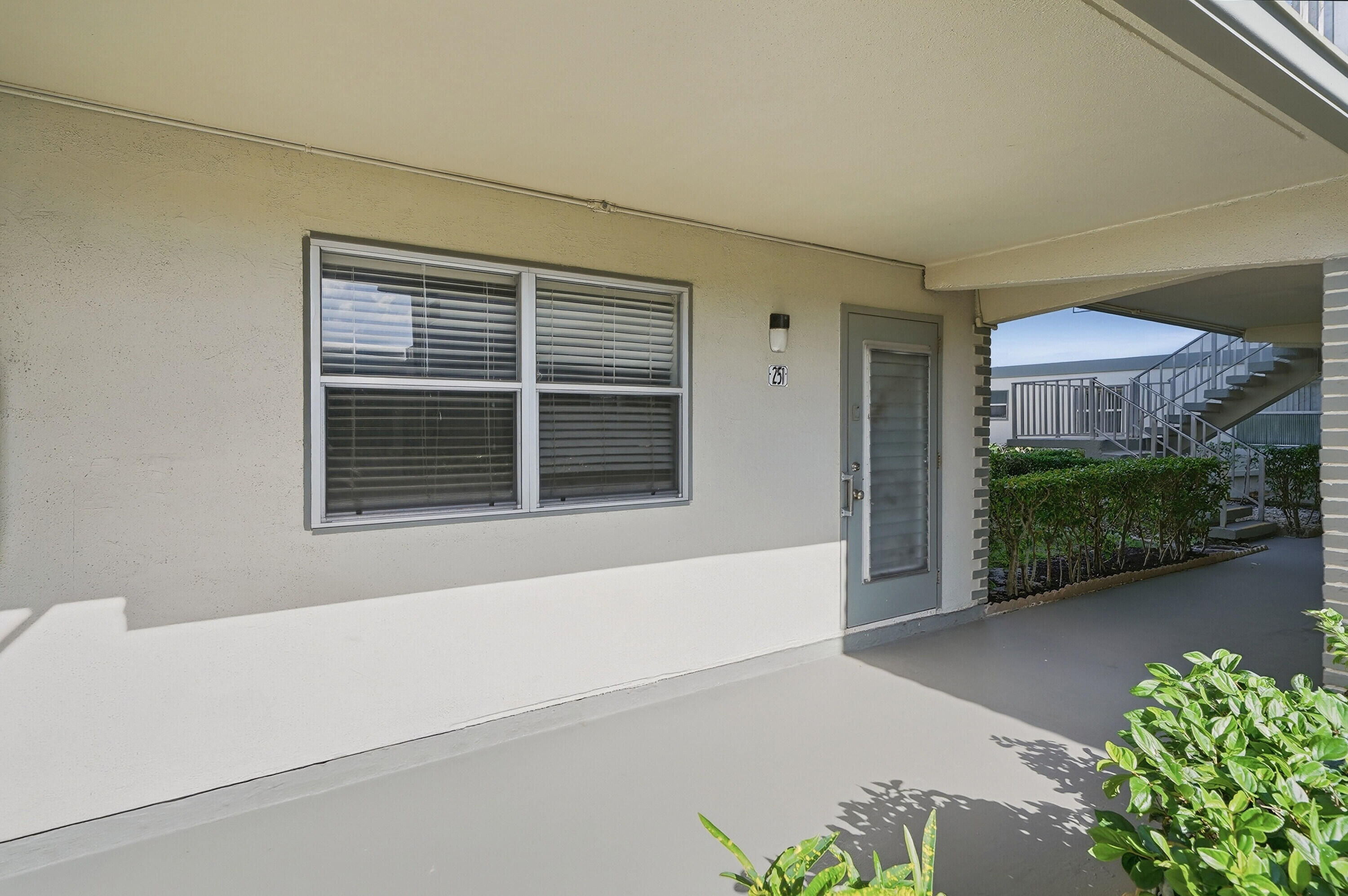251 Monaco Way Property Photo 5