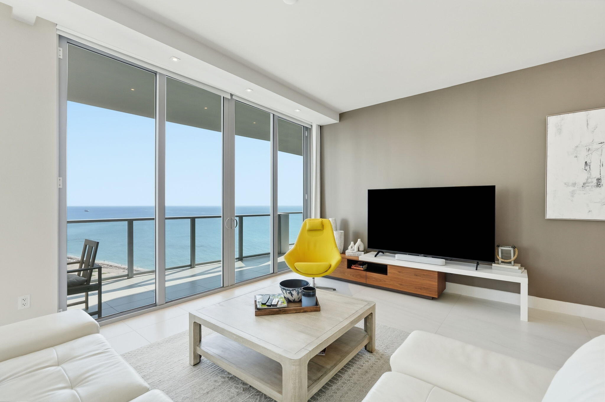 3100 N Ocean Drive # H-1701 Property Photo 1