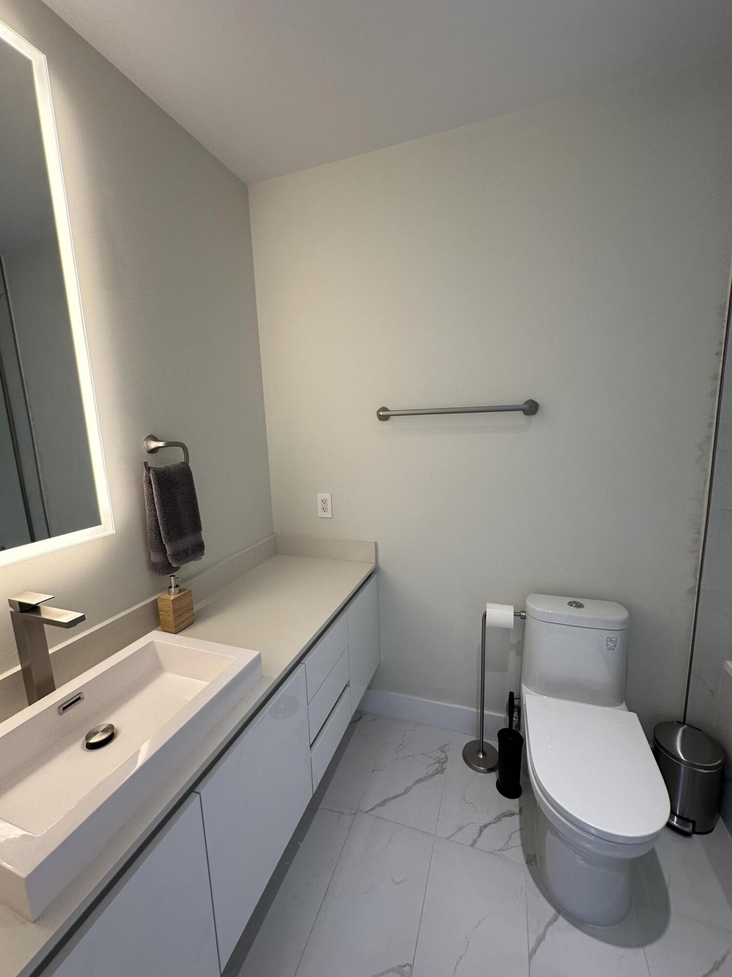 3100 N Ocean Drive # H-1701 Property Photo 35
