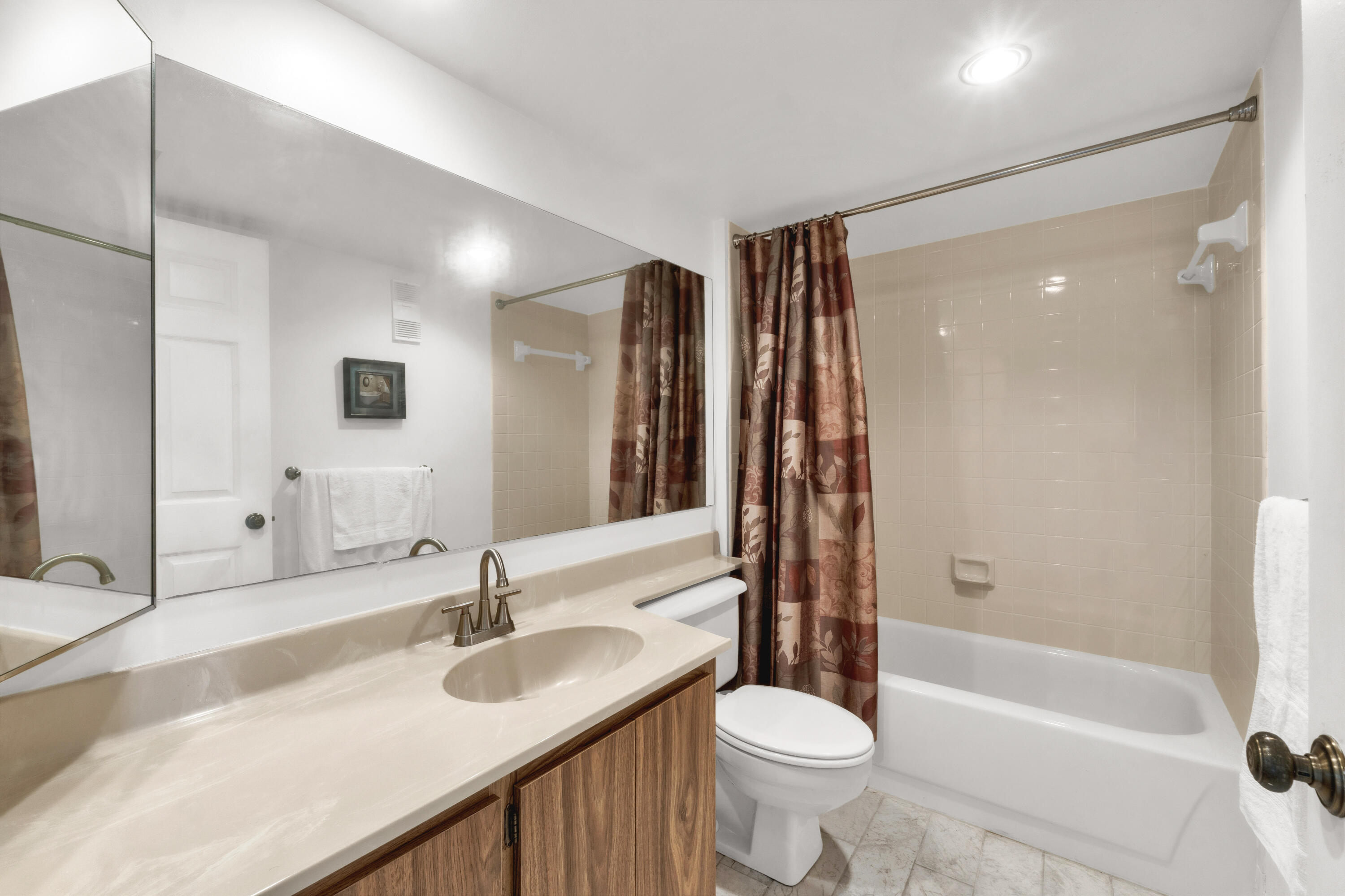 3716 Whitehall Drive 202 Property Photo 18