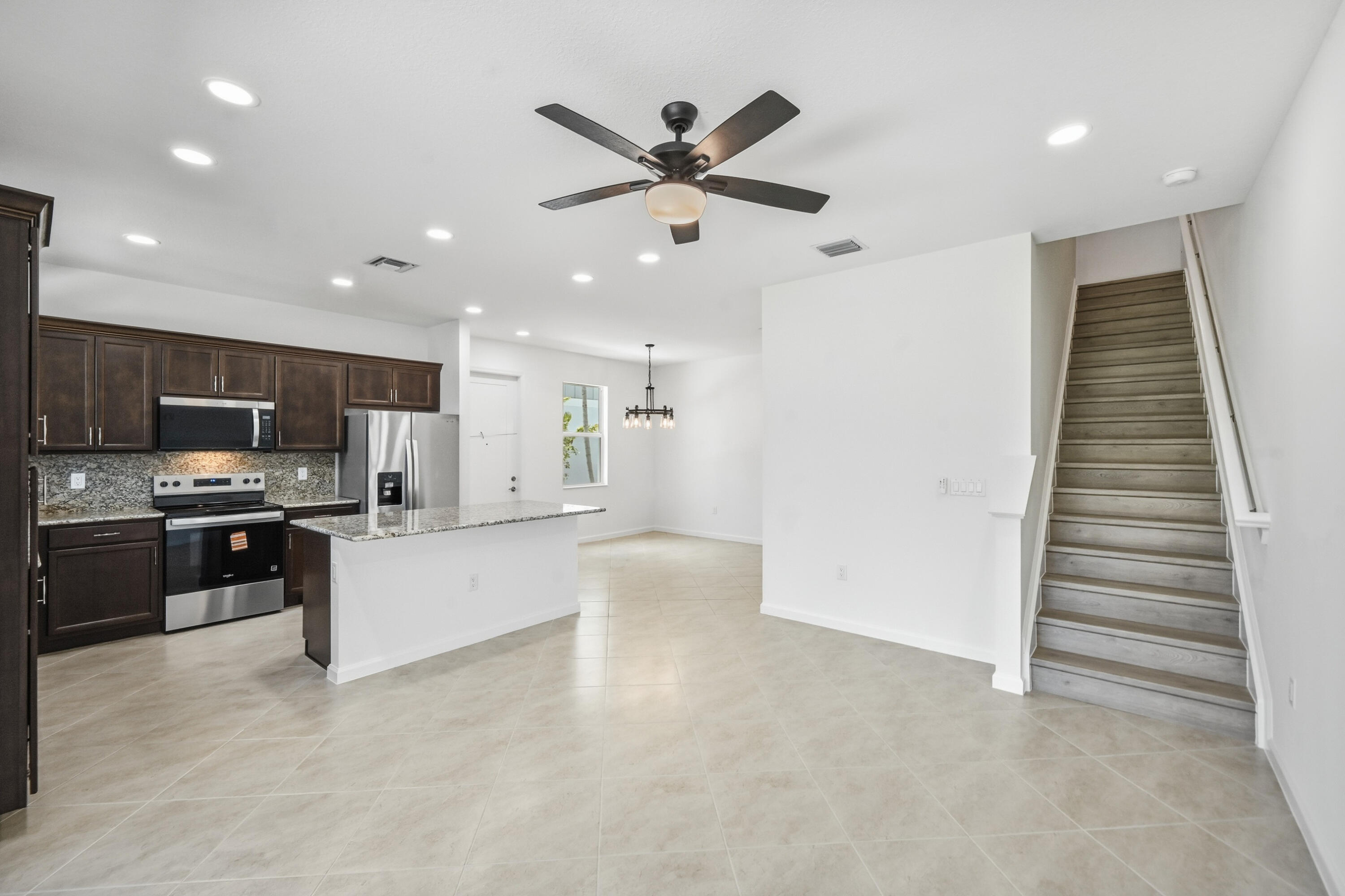 4332 Brookgreen Square Property Photo 4
