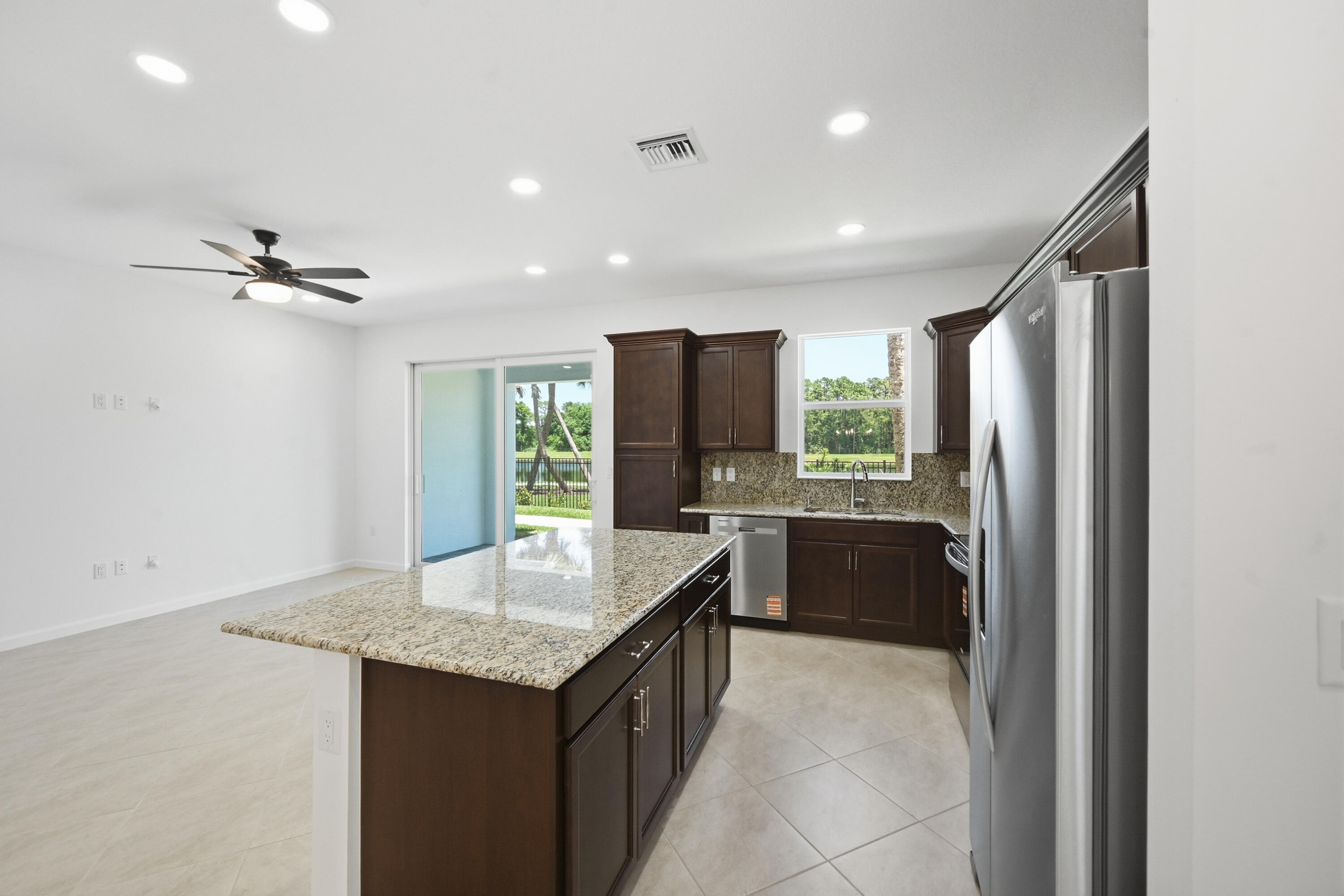 4332 Brookgreen Square Property Photo 7
