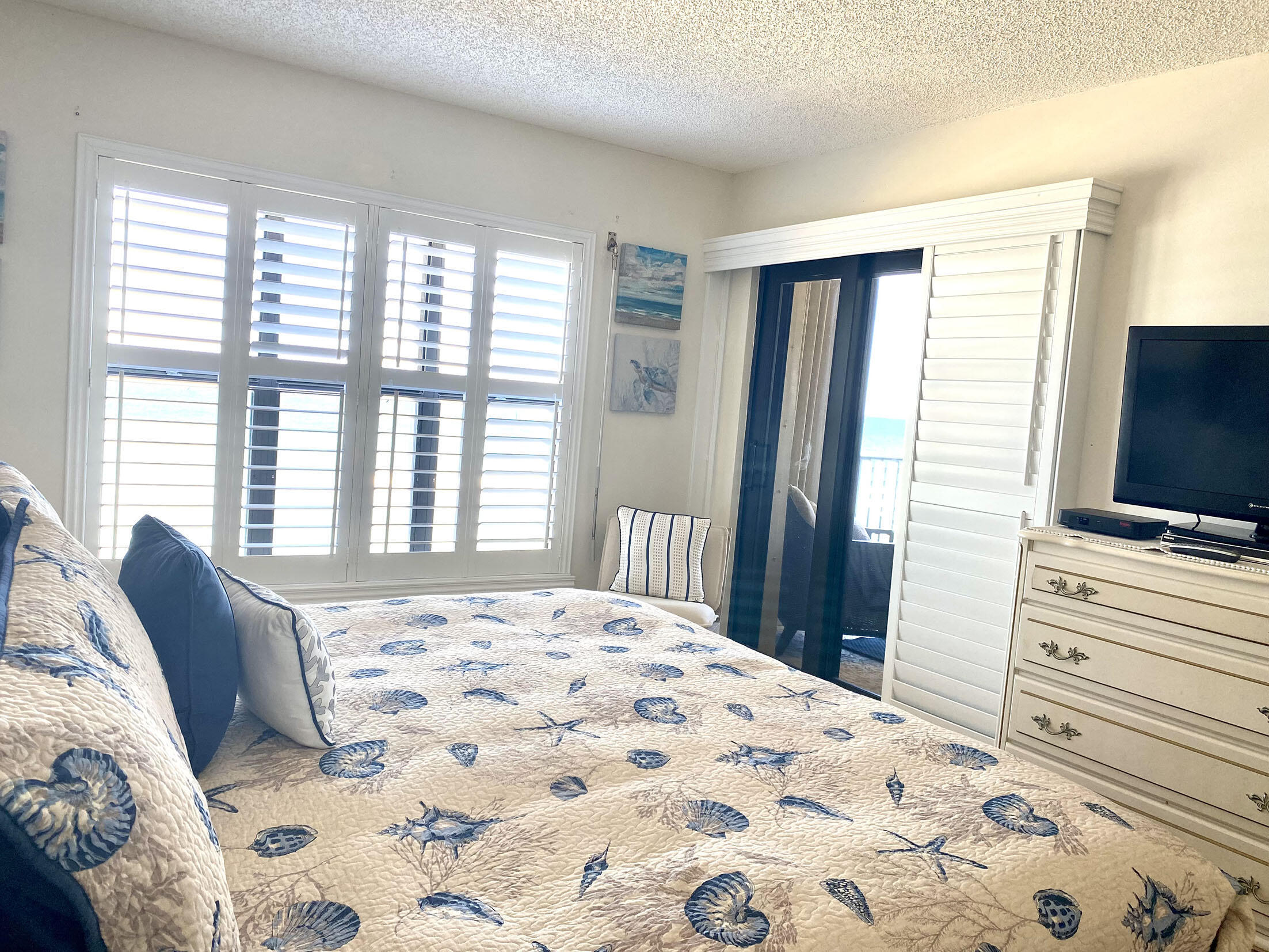 10200 S Ocean Drive 710 Property Photo 7