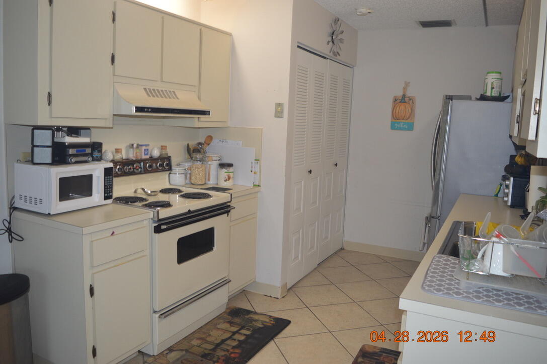 B26023377 Property Photo 12