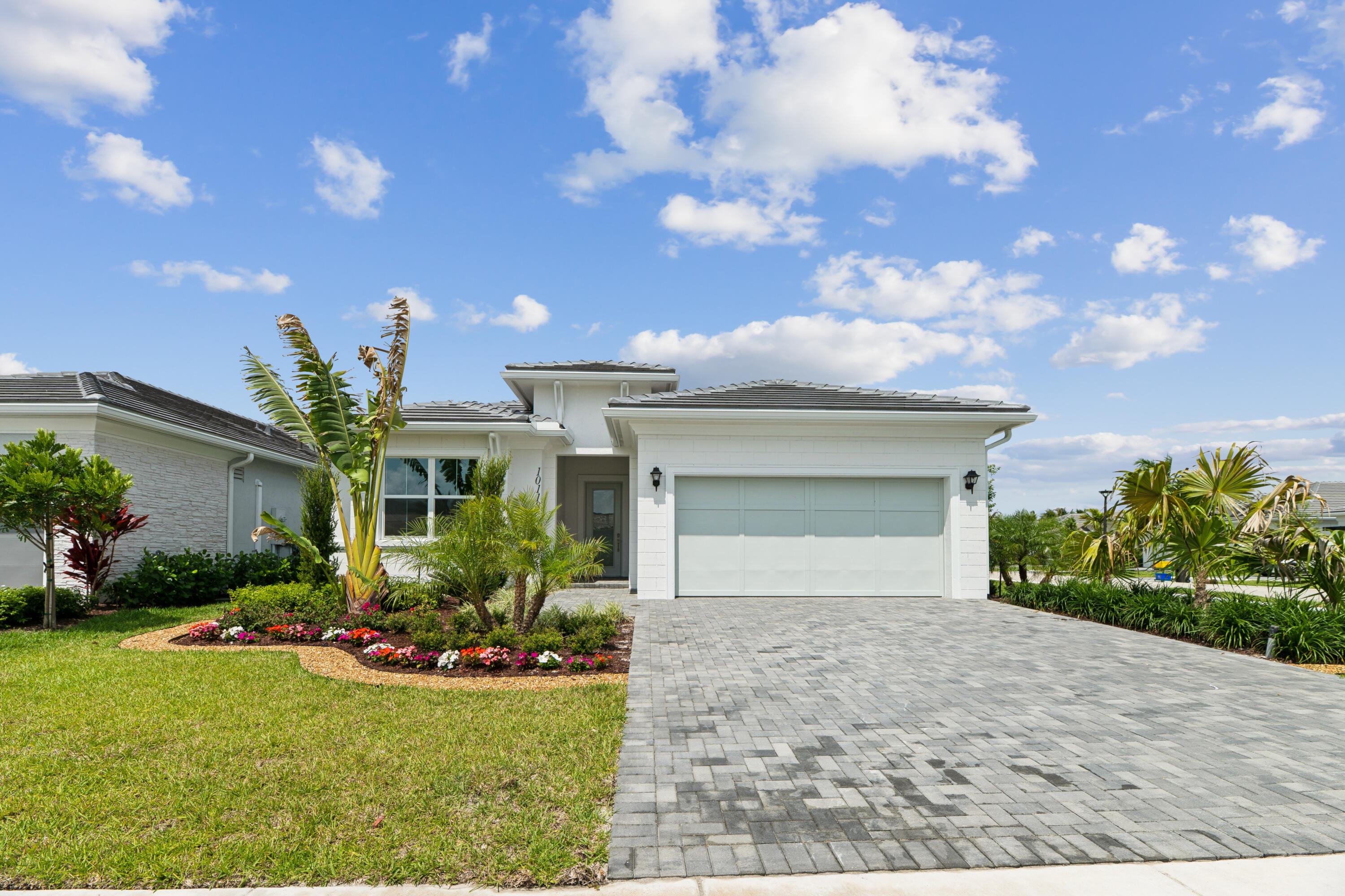 10118 Driftwood Way Property Photo 1