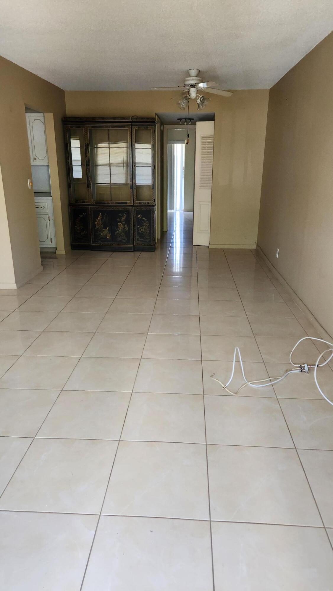 102 Andover D Property Photo 2