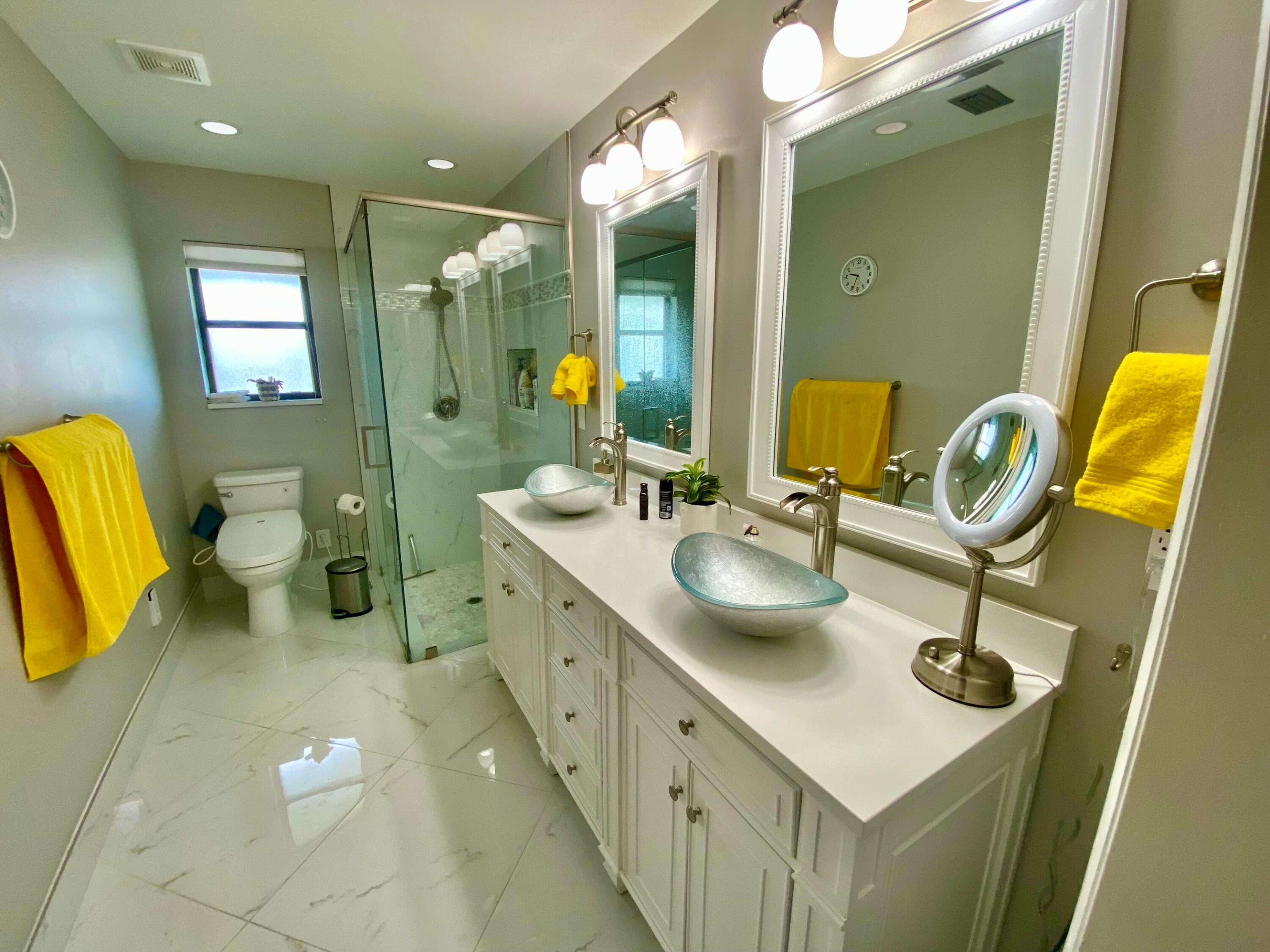 1127 E Seminole Avenue 13d Property Photo 10