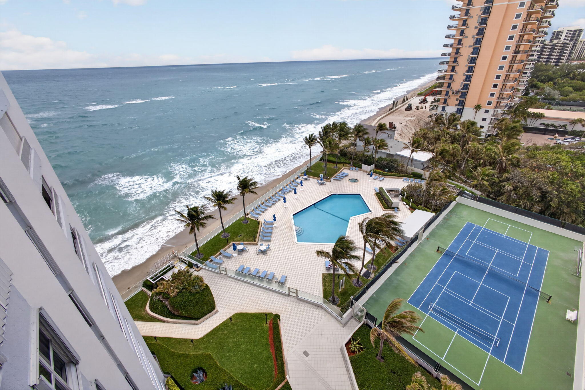 5200 N Ocean Drive 1004 Property Photo 4