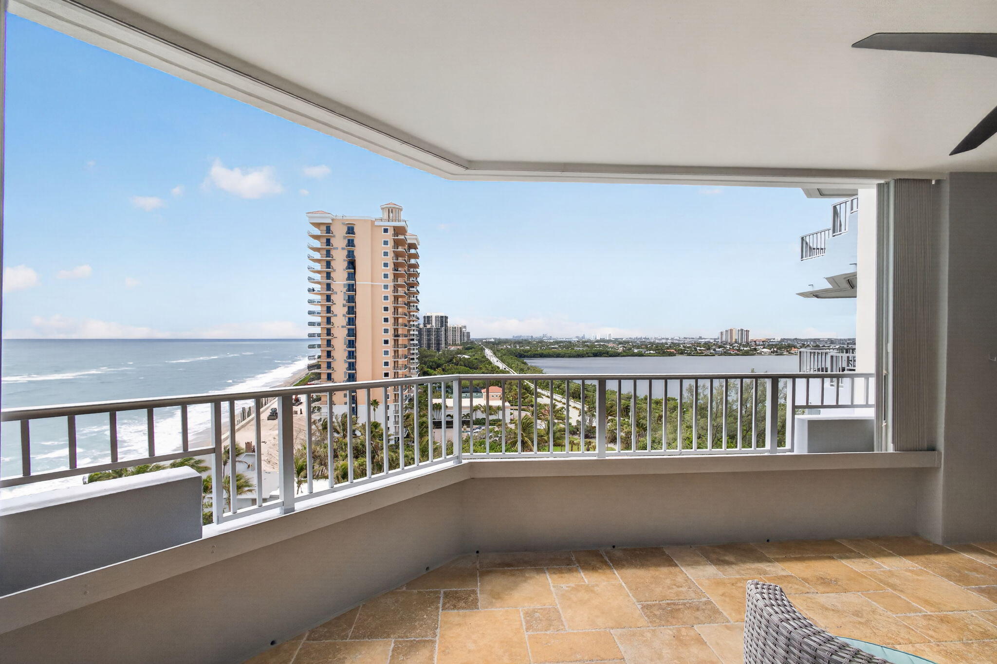 5200 N Ocean Drive 1004 Property Photo 5