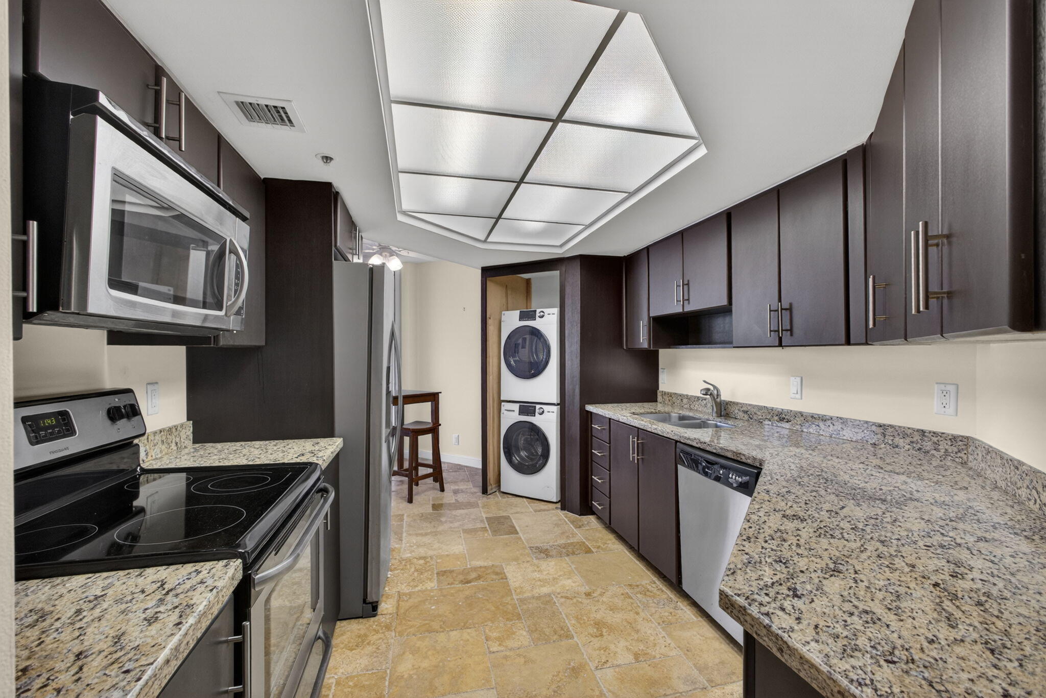 5200 N Ocean Drive 1004 Property Photo 11