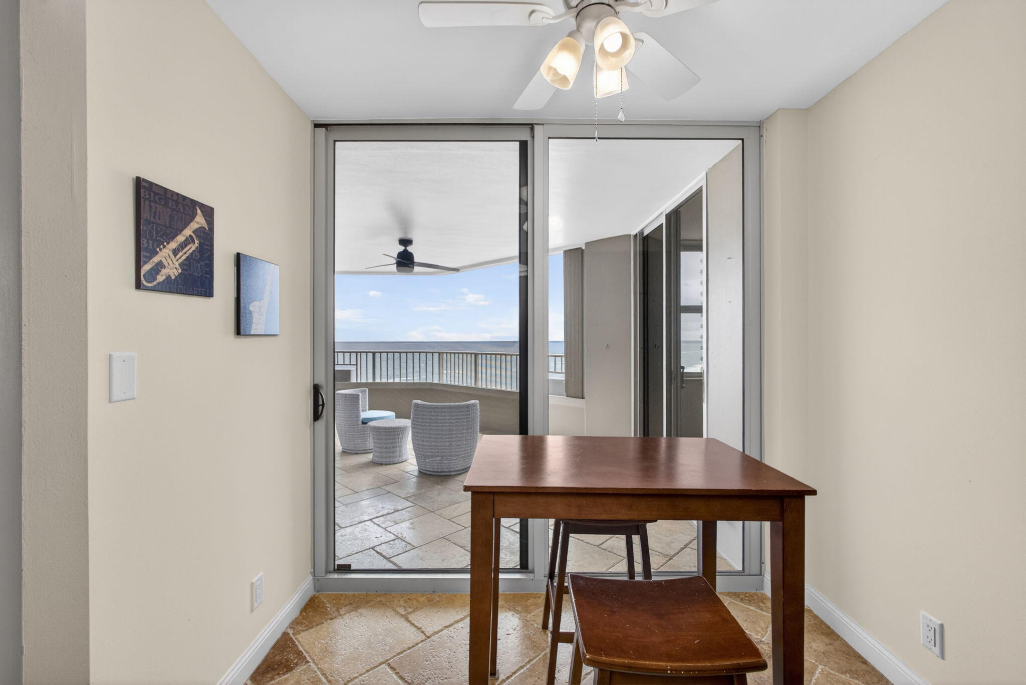 5200 N Ocean Drive 1004 Property Photo 12