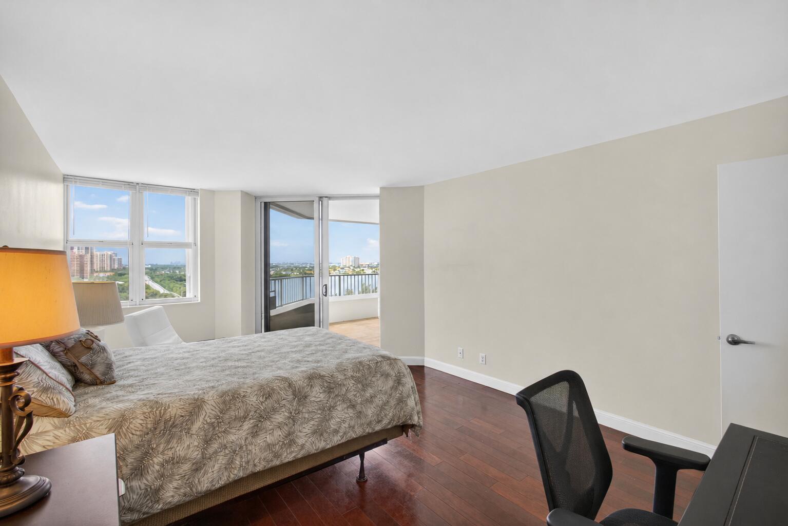 5200 N Ocean Drive 1004 Property Photo 14
