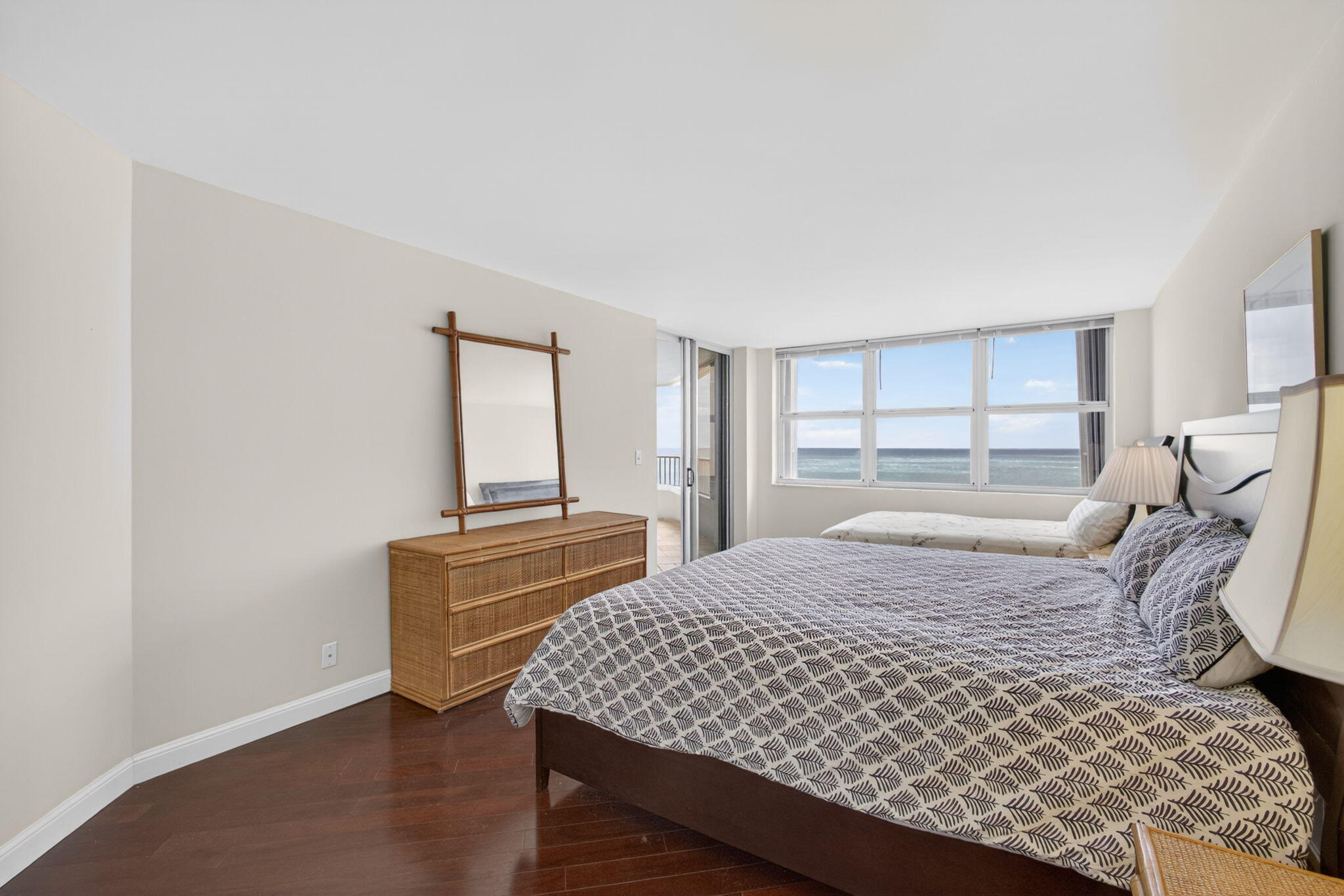 5200 N Ocean Drive 1004 Property Photo 19