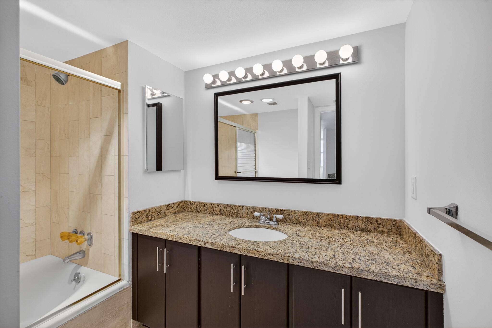 5200 N Ocean Drive 1004 Property Photo 21