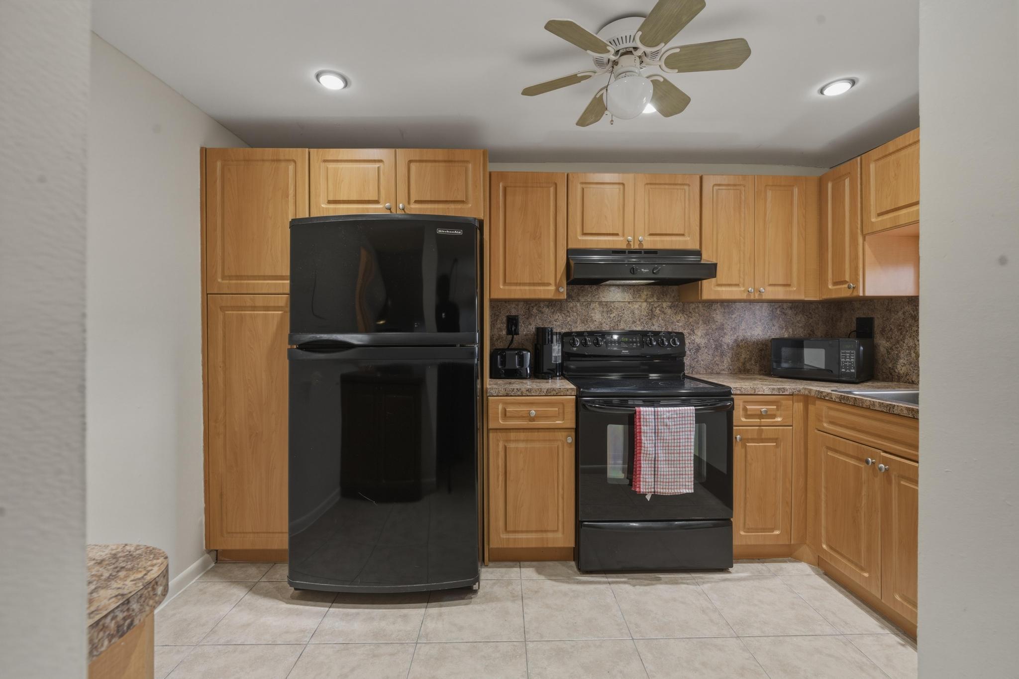 9720 S Hollybrook Lake Drive 205 Property Photo 13