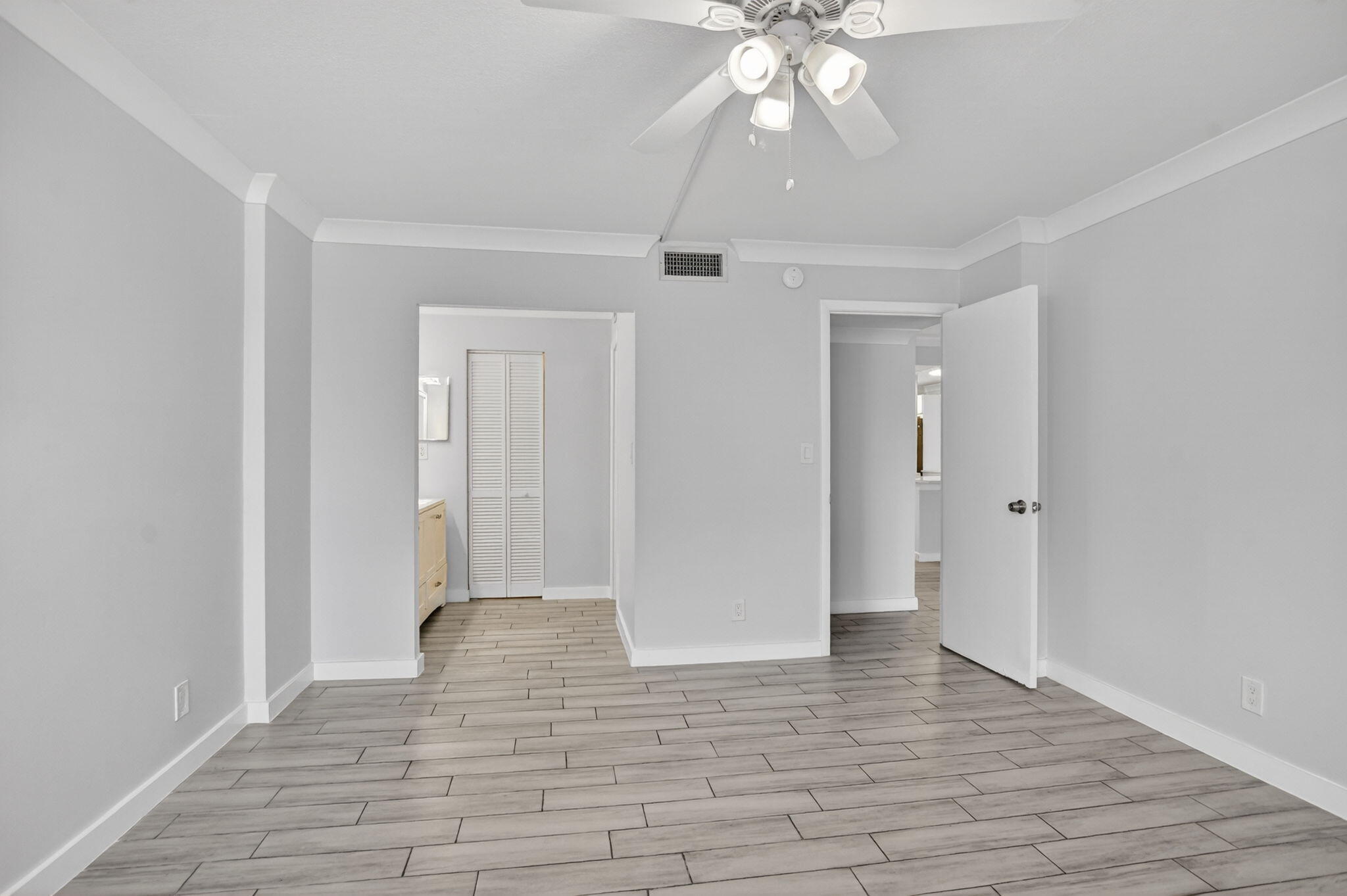 8 Royal Palm Way 203 Property Photo 16