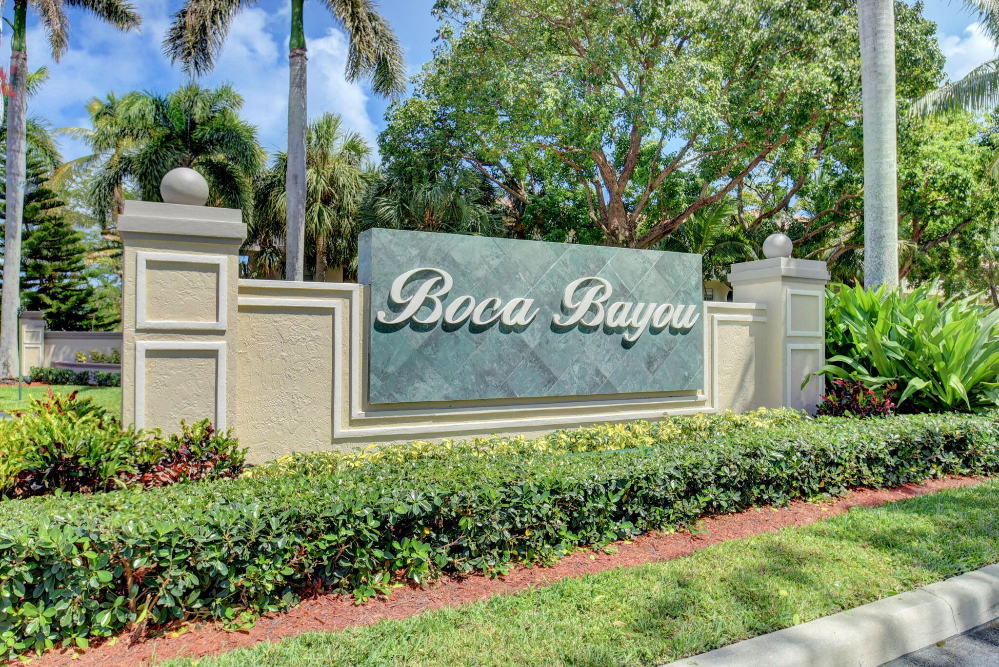 8 Royal Palm Way 203 Property Photo 31