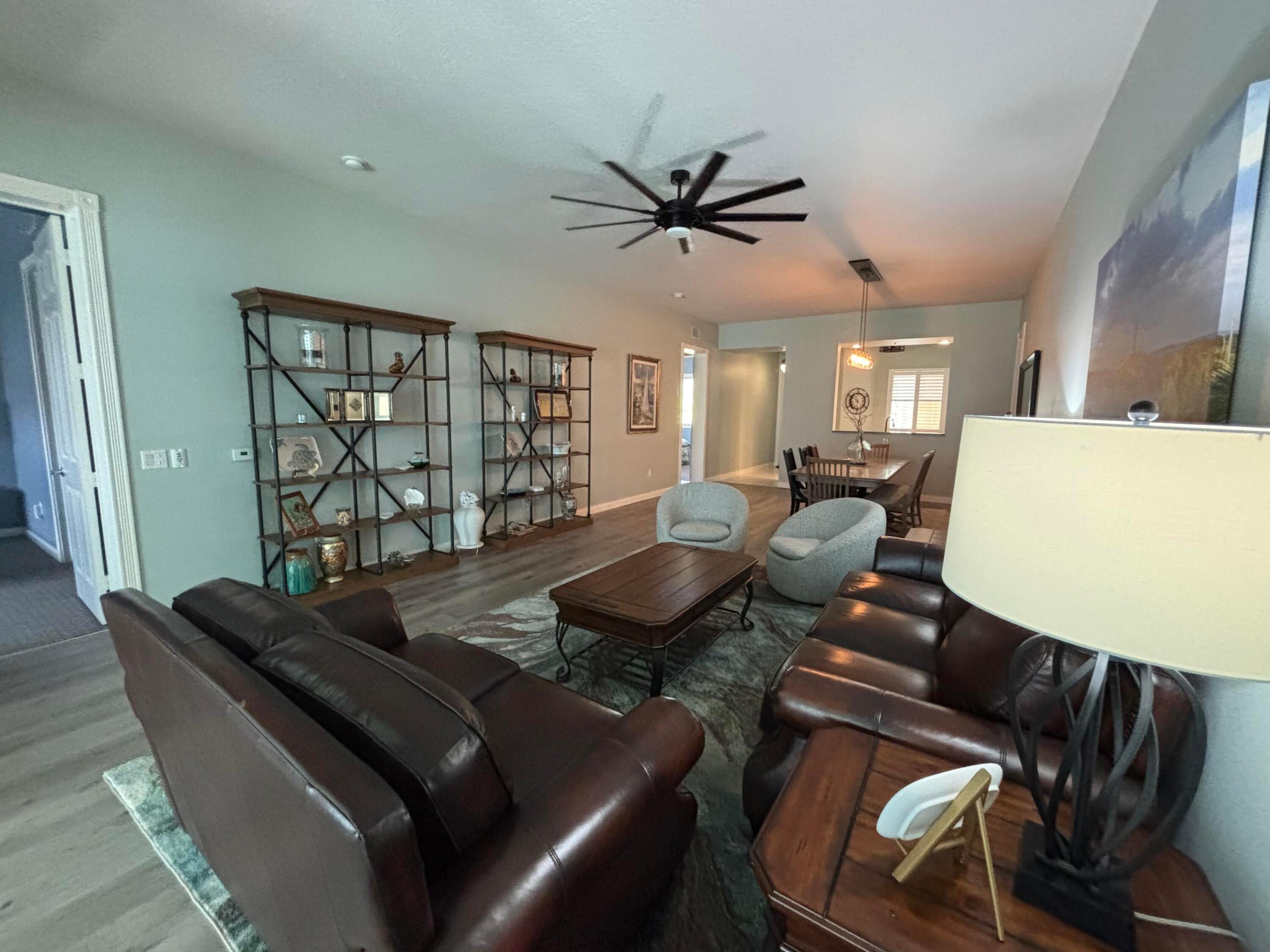 18 W Harbour Isle Drive W 102 Property Photo 2