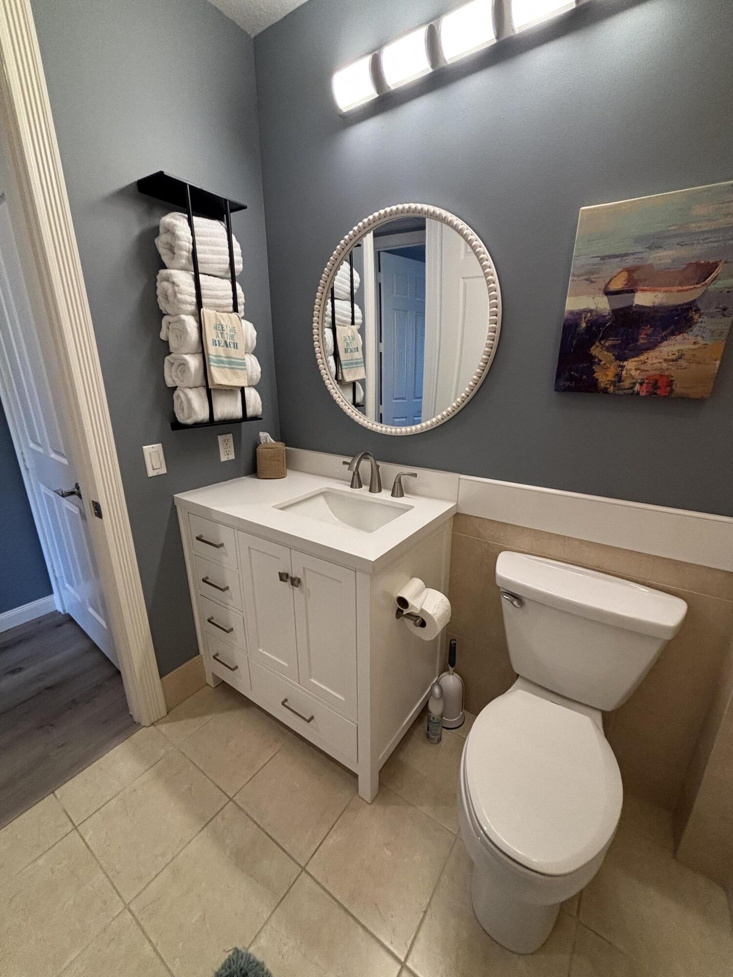 18 W Harbour Isle Drive W 102 Property Photo 6