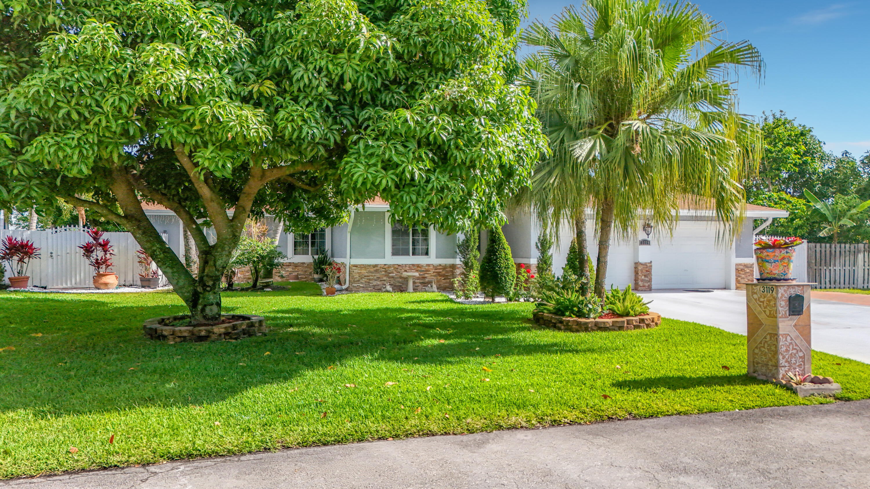 3119 Indian Trail