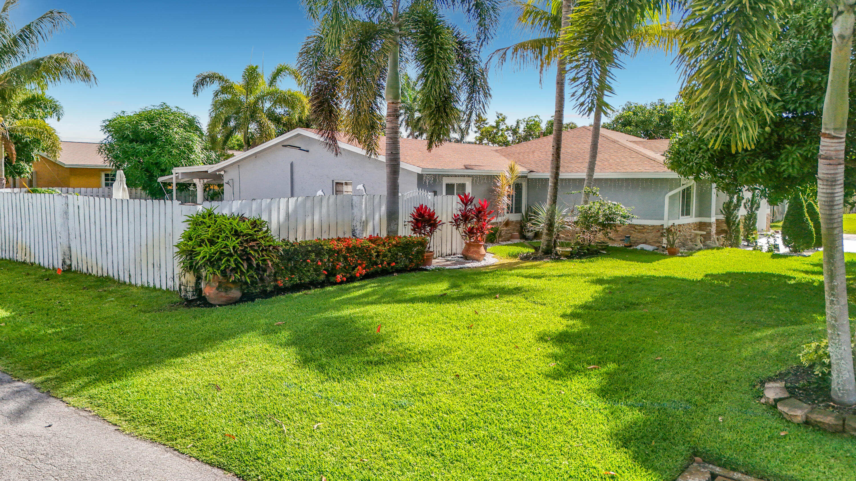 3119 Indian Trail Property Photo 4