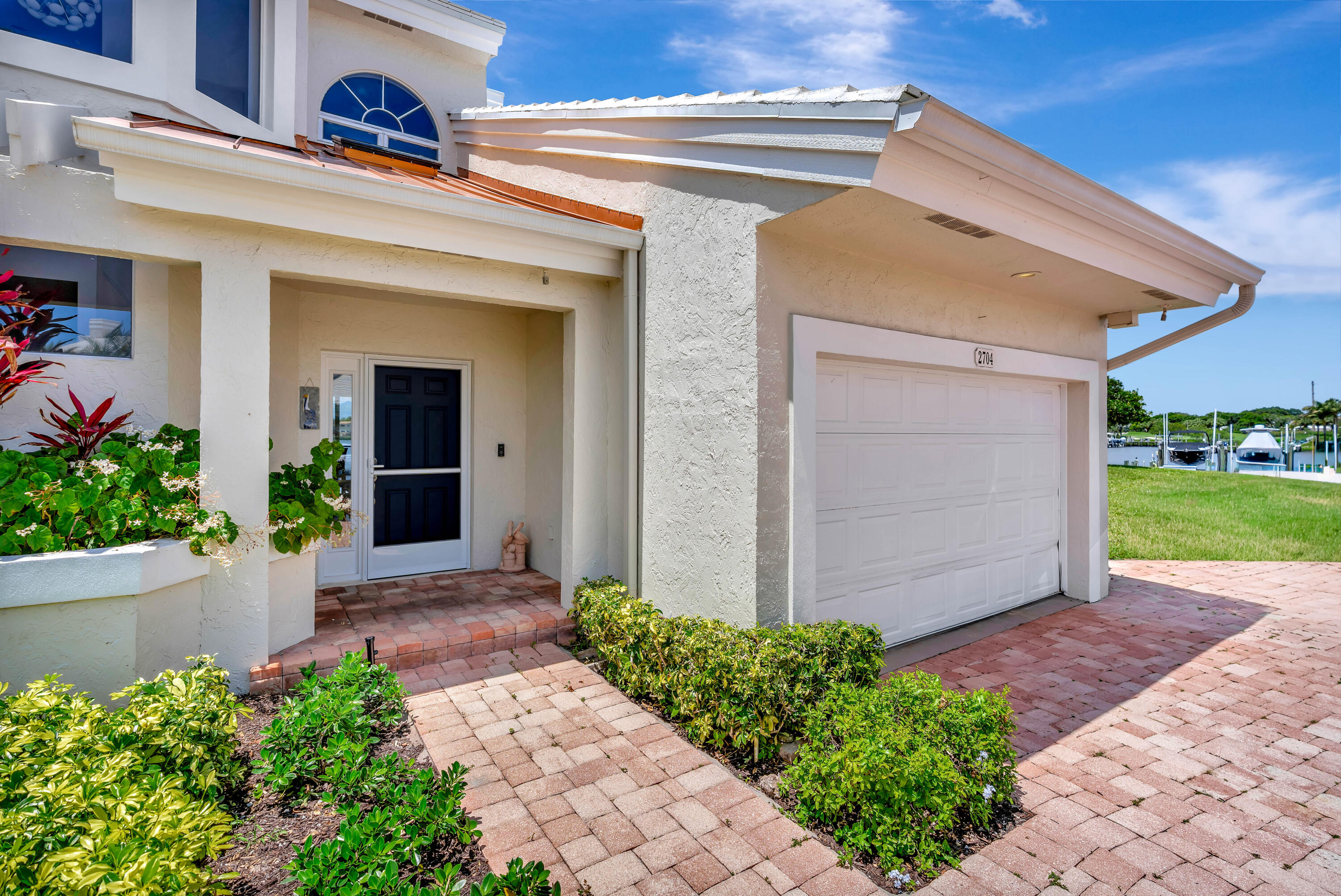 2704 Captains Way Property Photo 1