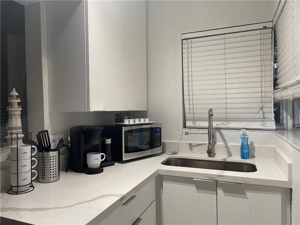 17 Ne 9th Avenue 2 Property Photo 5