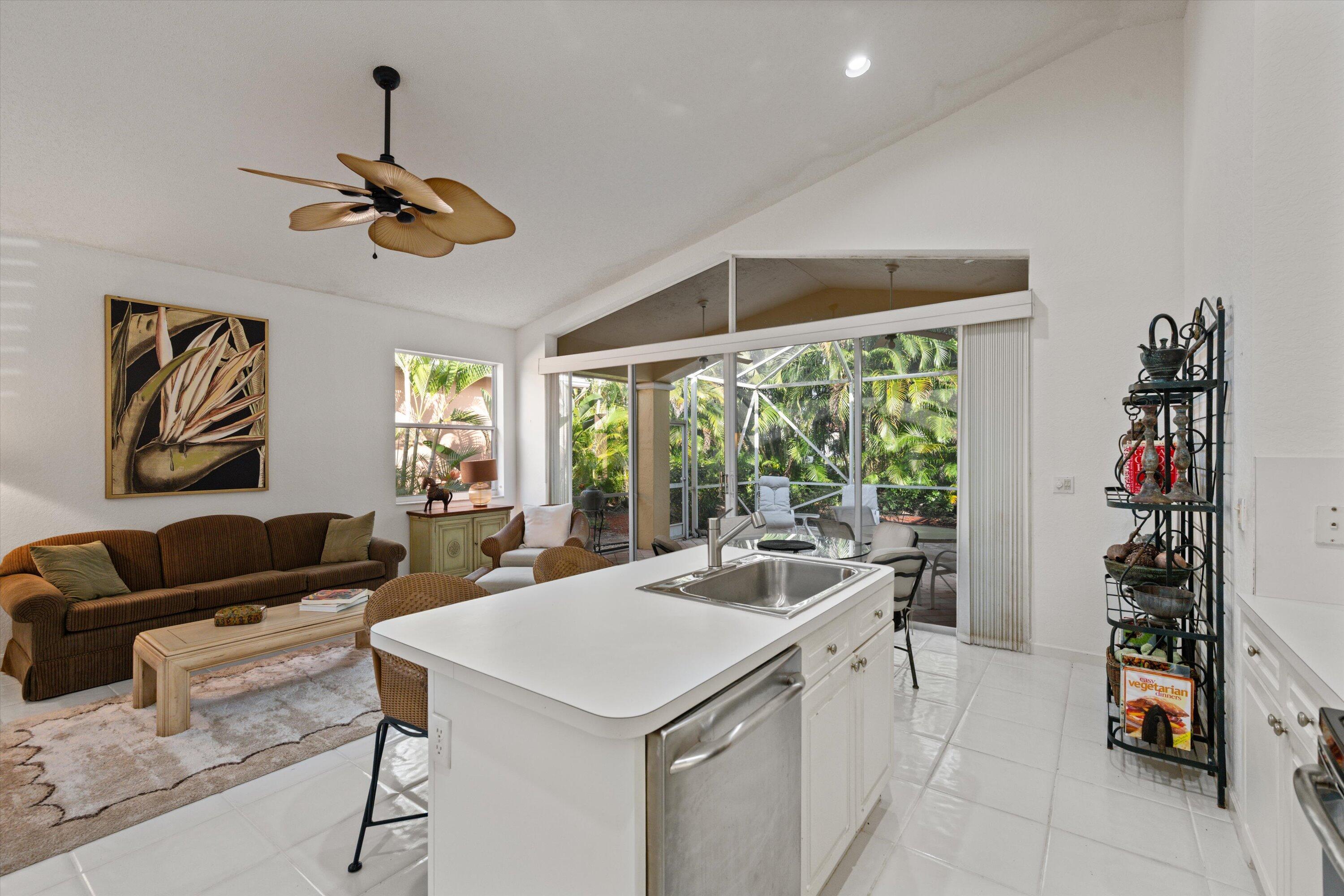 4362 Kensington Park Way Property Photo 11