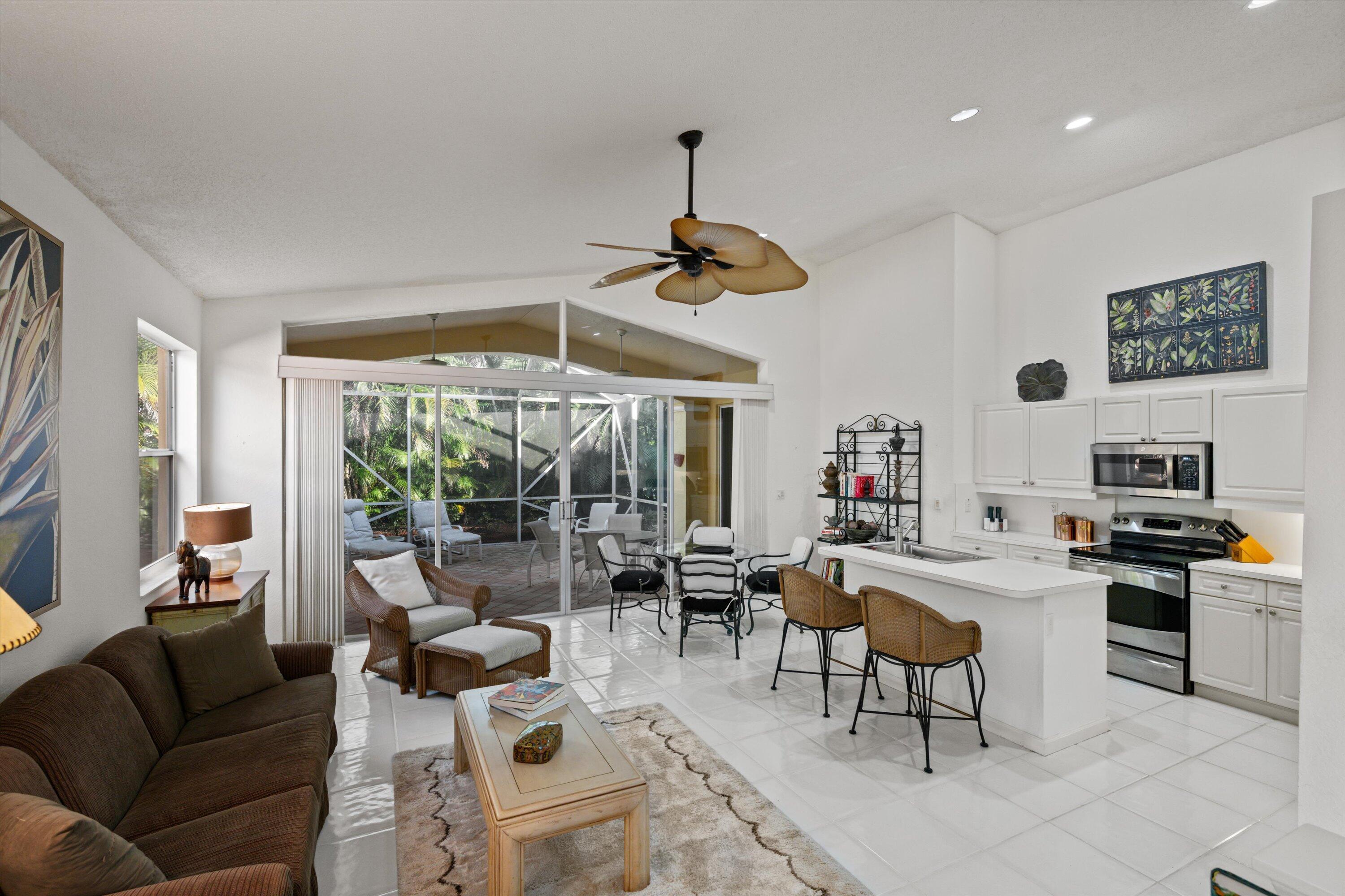 4362 Kensington Park Way Property Photo 15